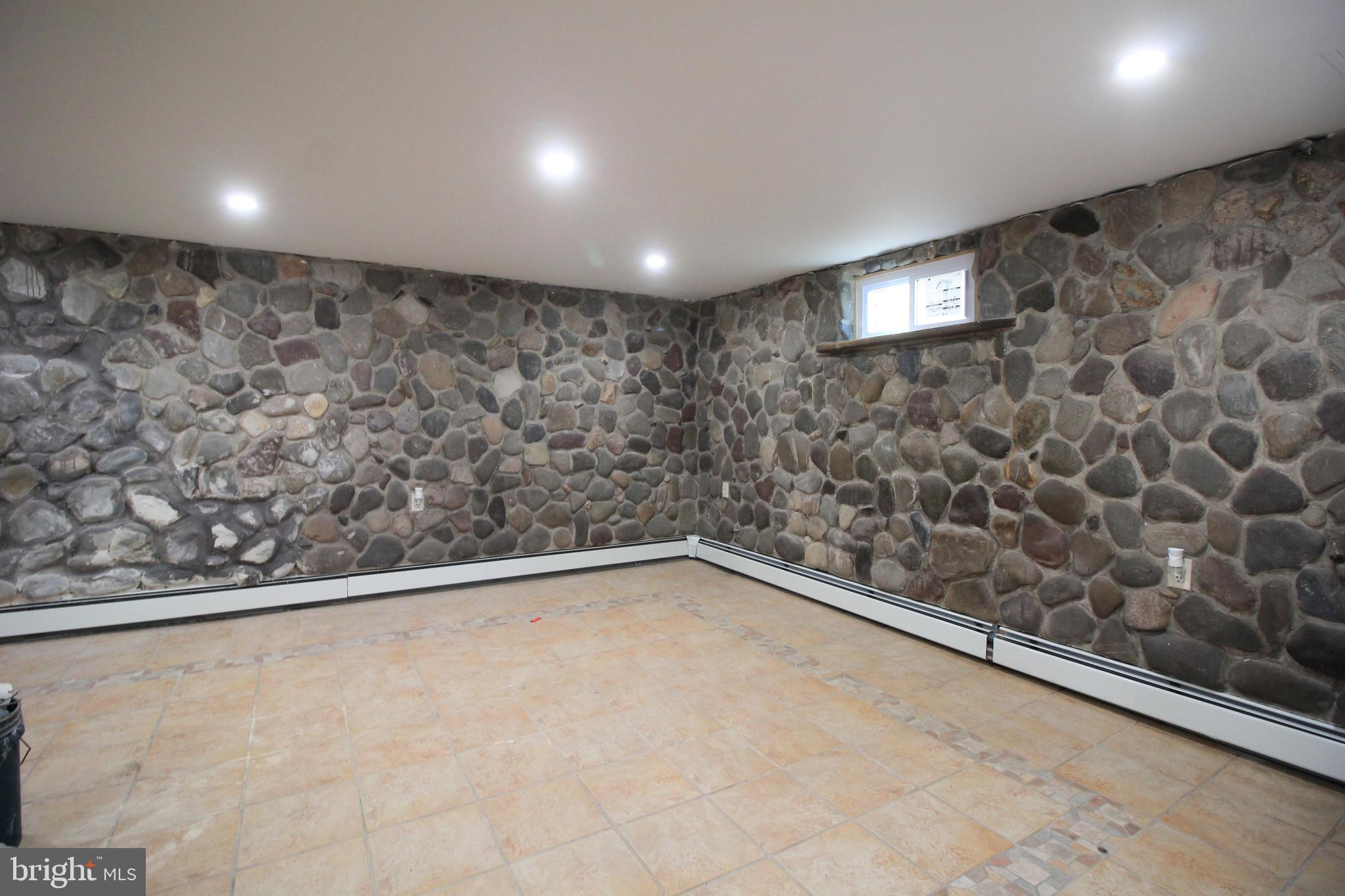 GLEN ASHTON FARMS - Residential Lease