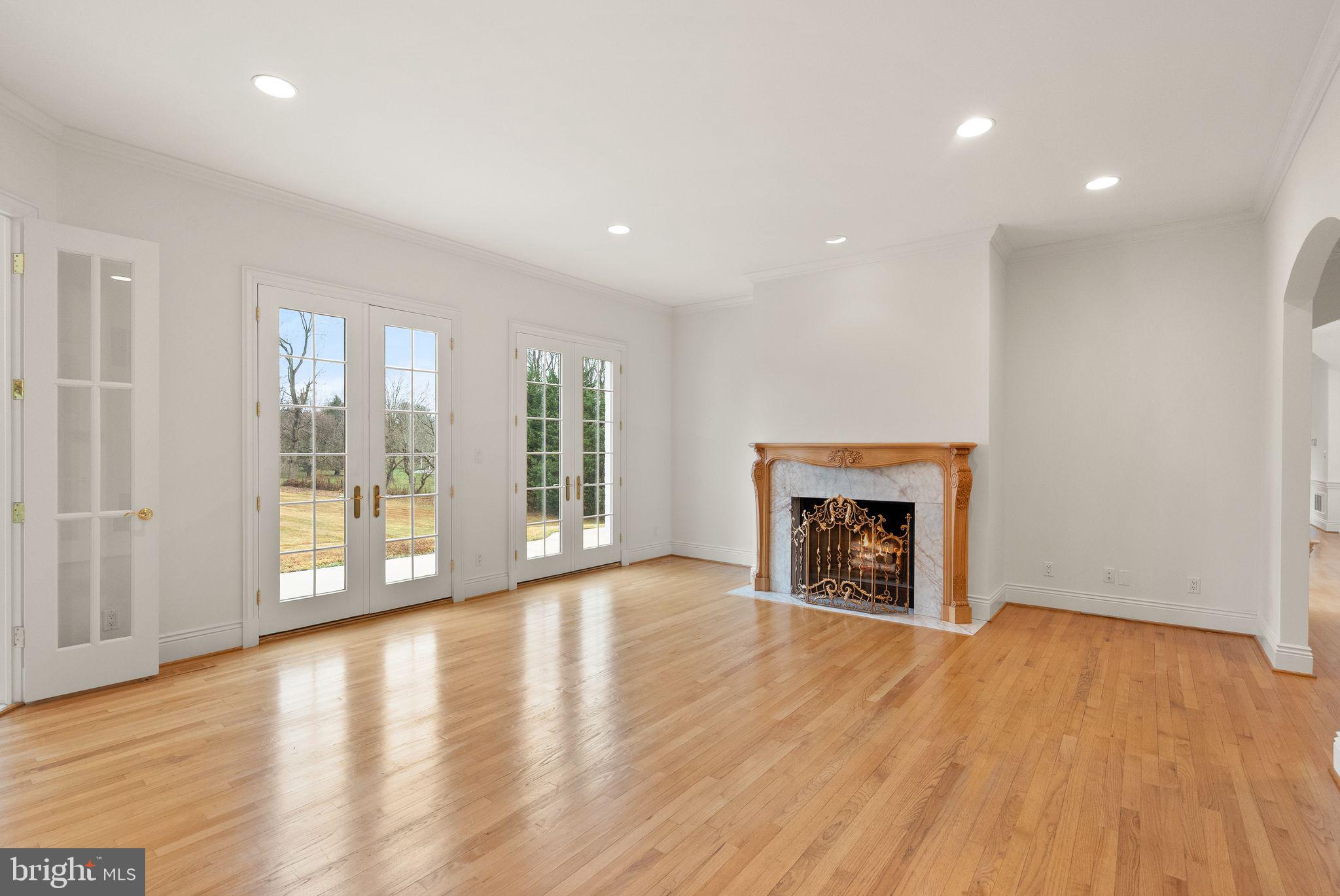 MERRY GO ROUND FARM - Residential