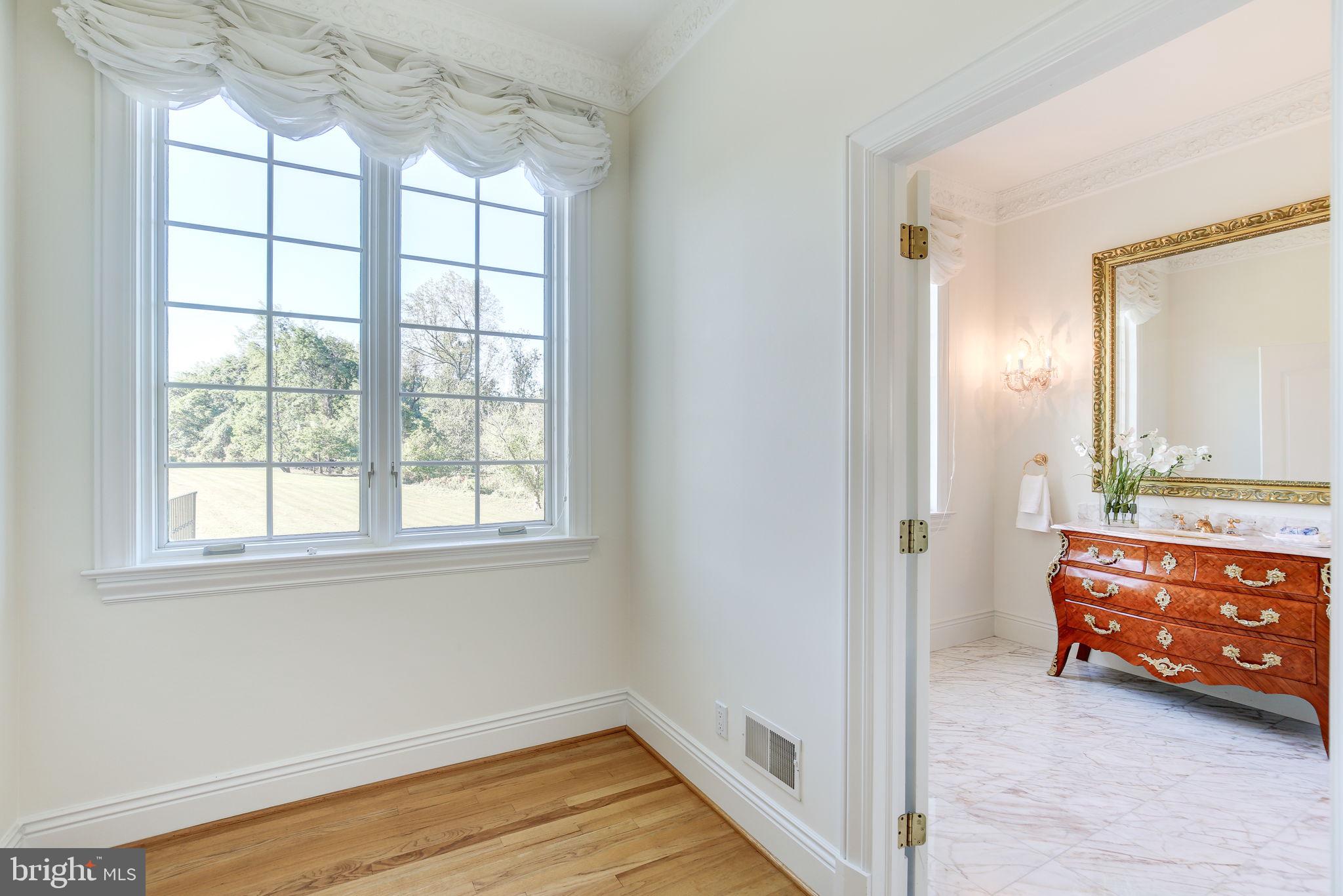 MERRY GO ROUND FARM - Residential