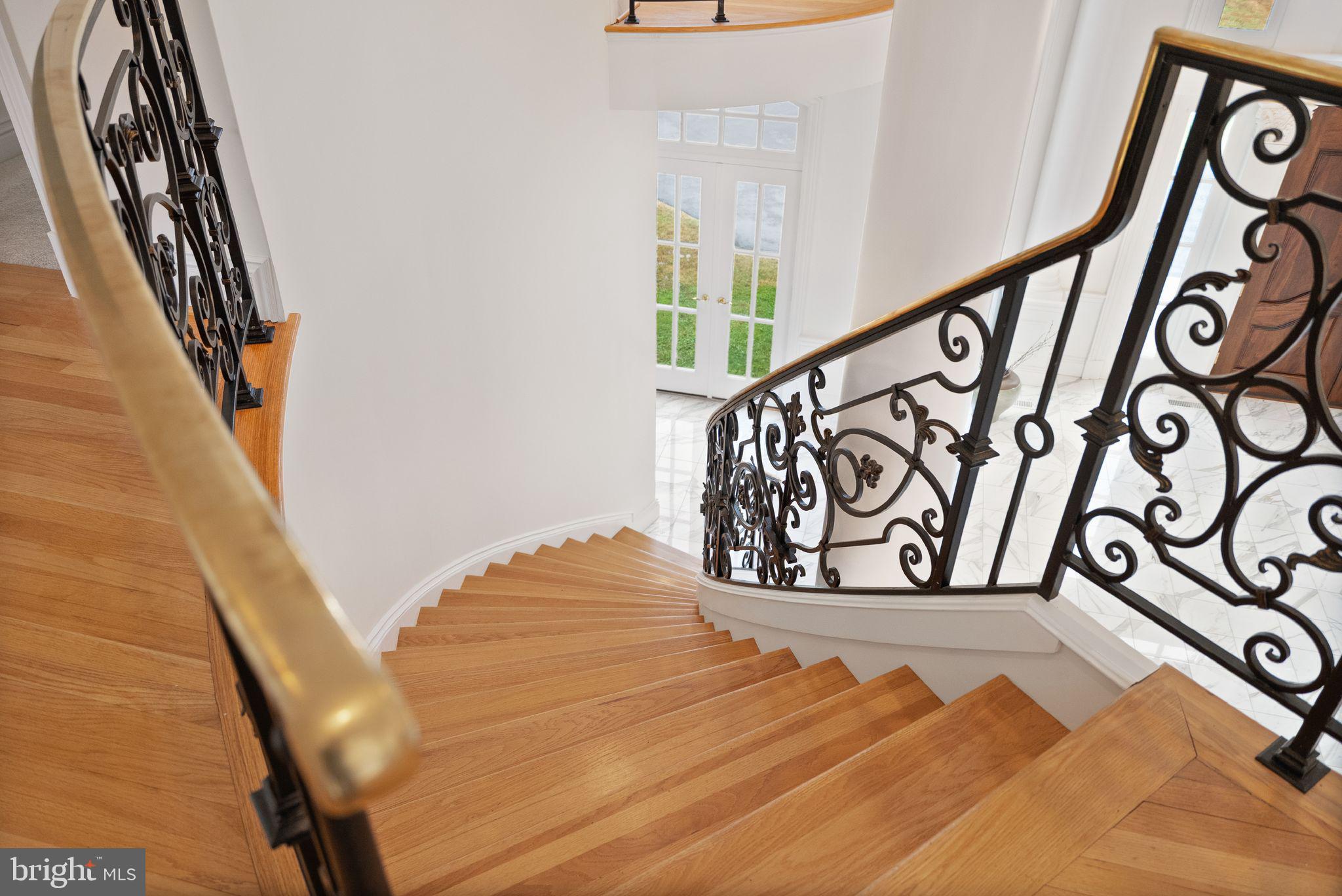 MERRY GO ROUND FARM - Residential