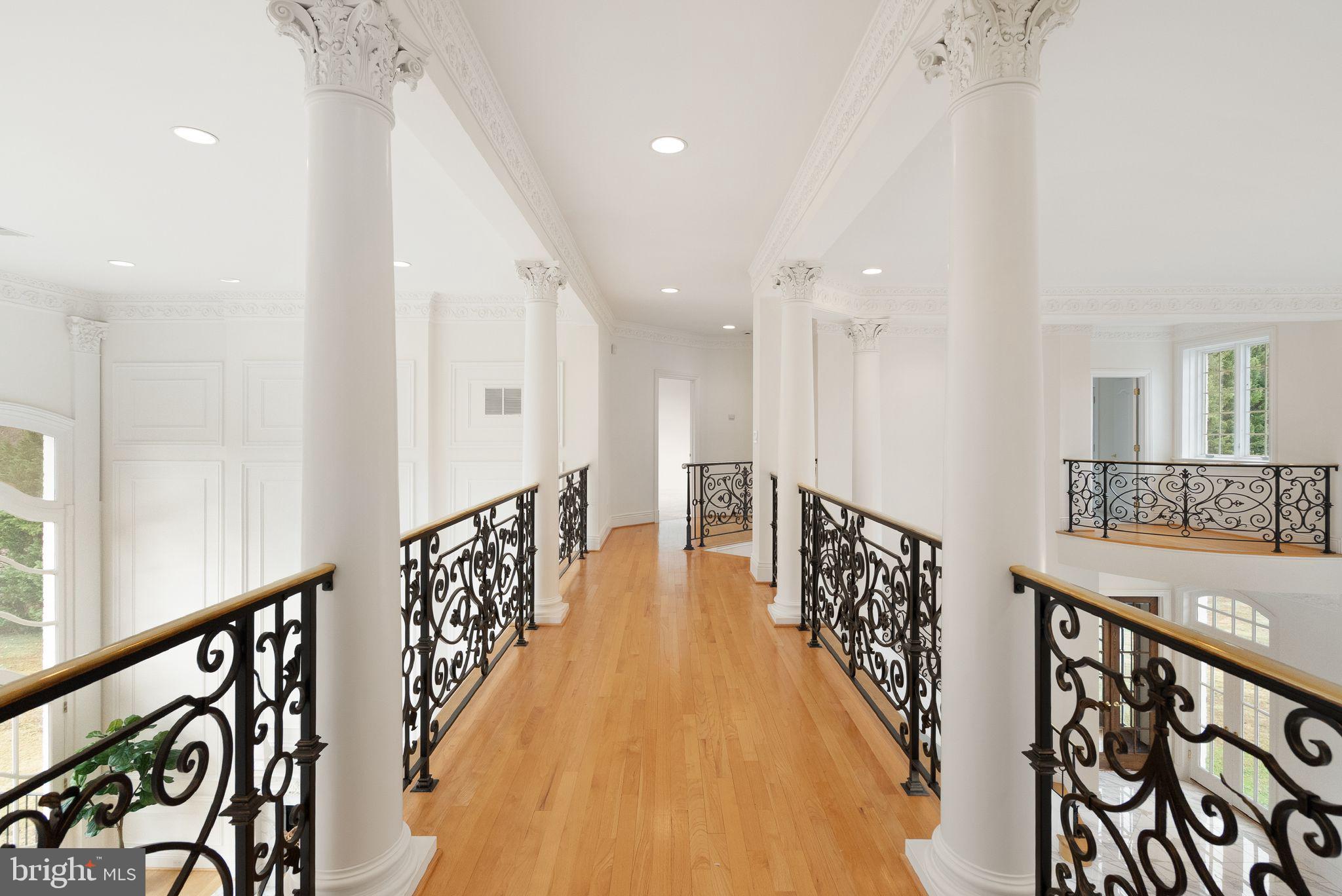 MERRY GO ROUND FARM - Residential