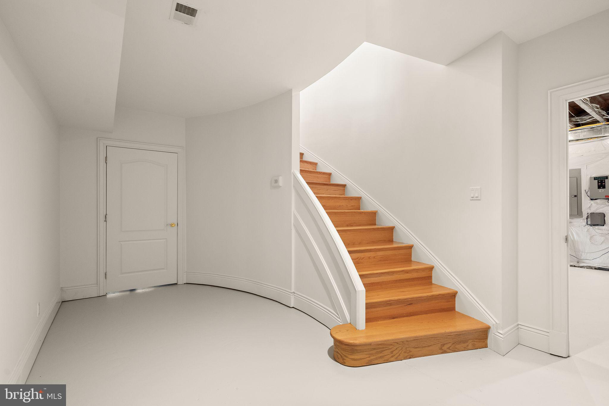 MERRY GO ROUND FARM - Residential