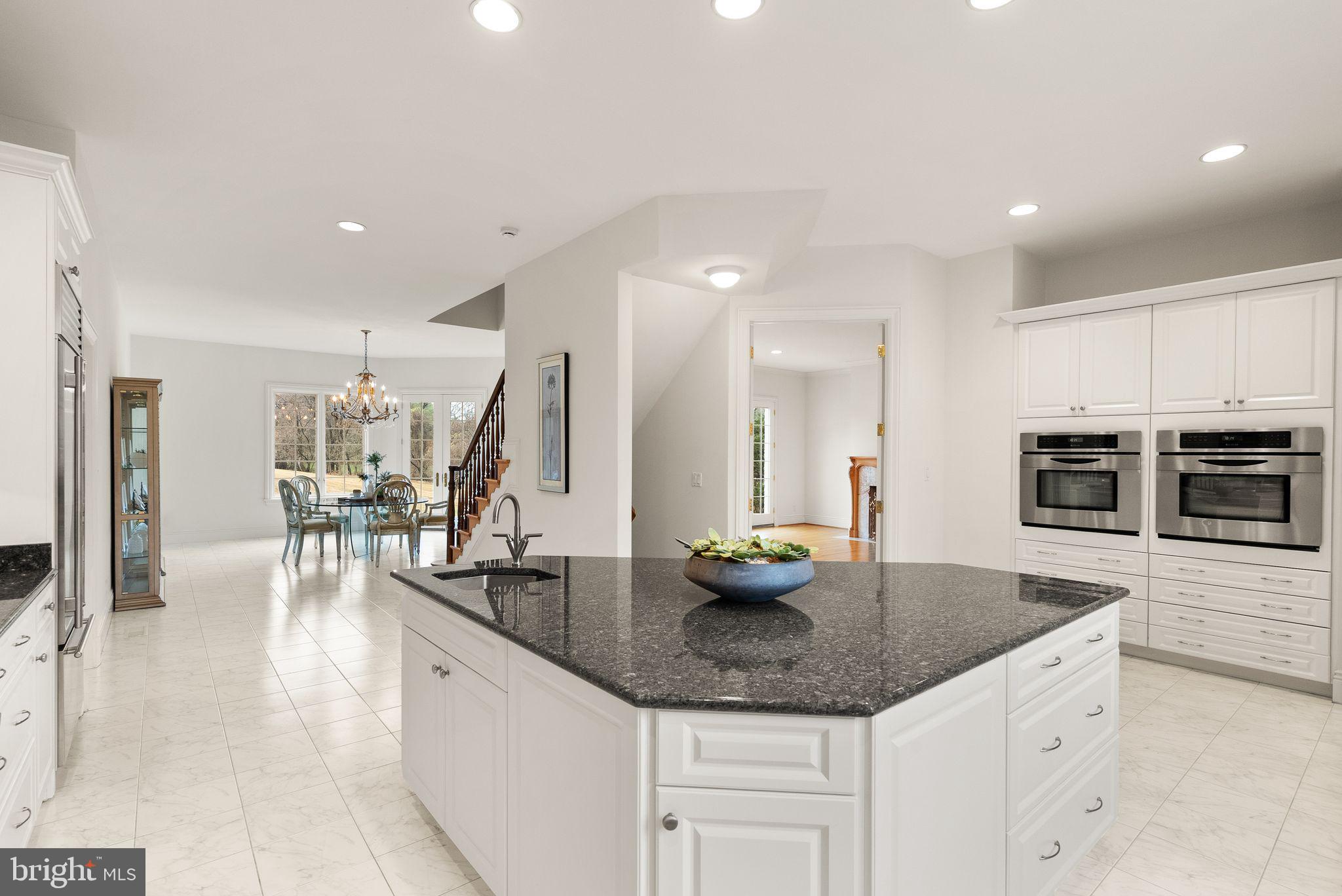 MERRY GO ROUND FARM - Residential