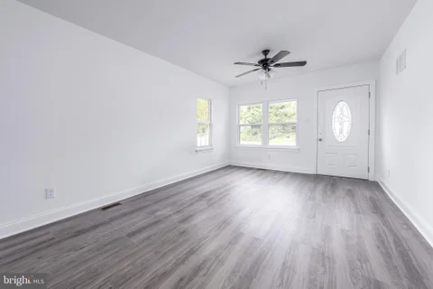 MLS: NJCD2125824
