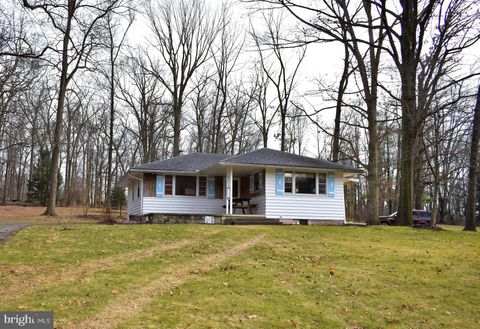 Photo of 2625 CAMP RD, MANHEIM, PA 17545 (MLS # PALA2031422)
