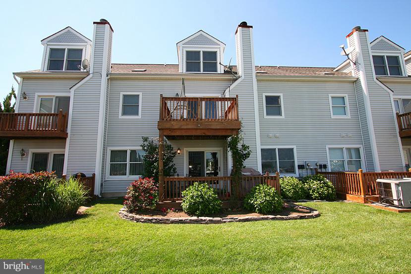 BAYSIDE - Residential Lease