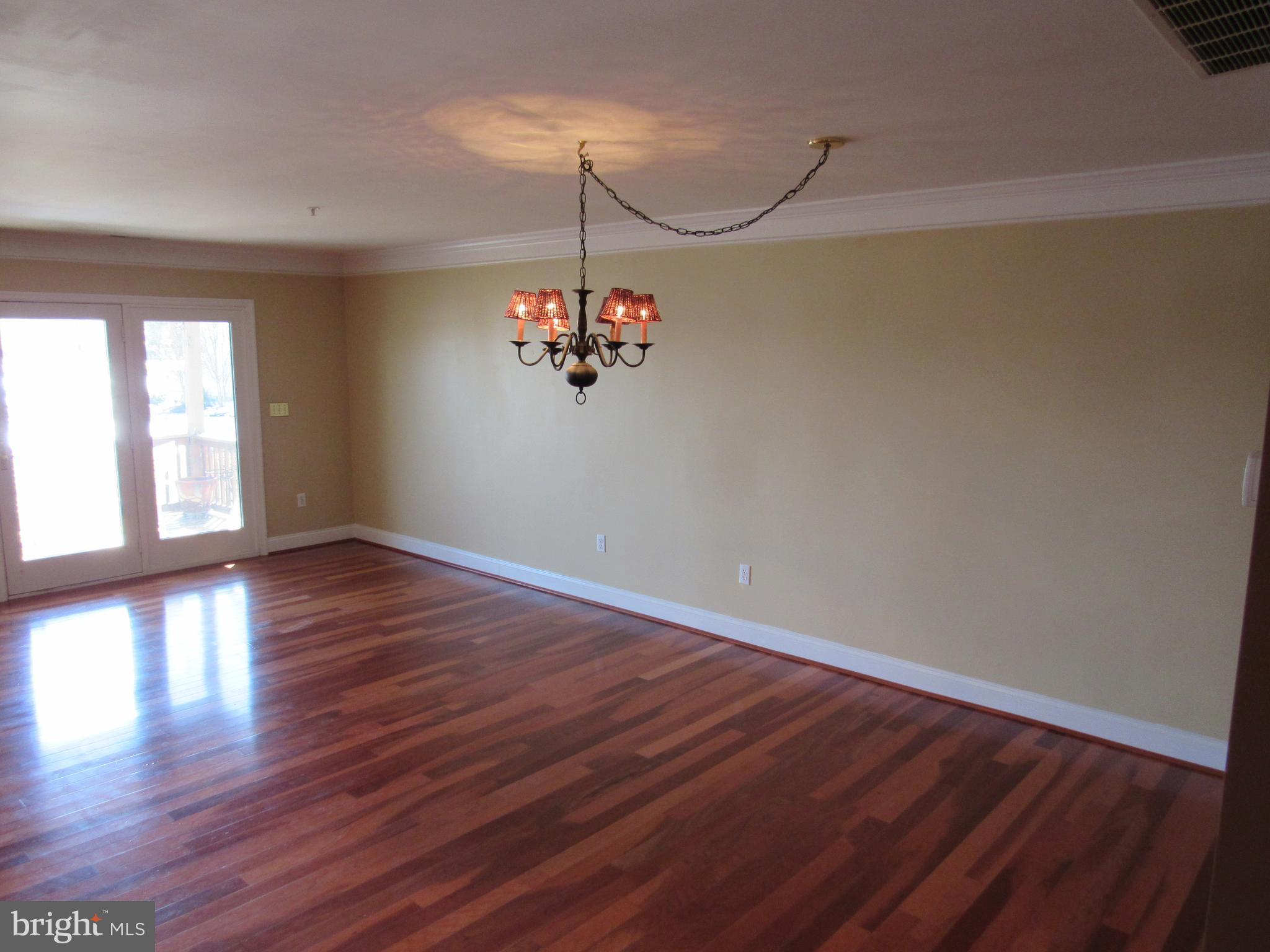 BAYSIDE - Residential Lease