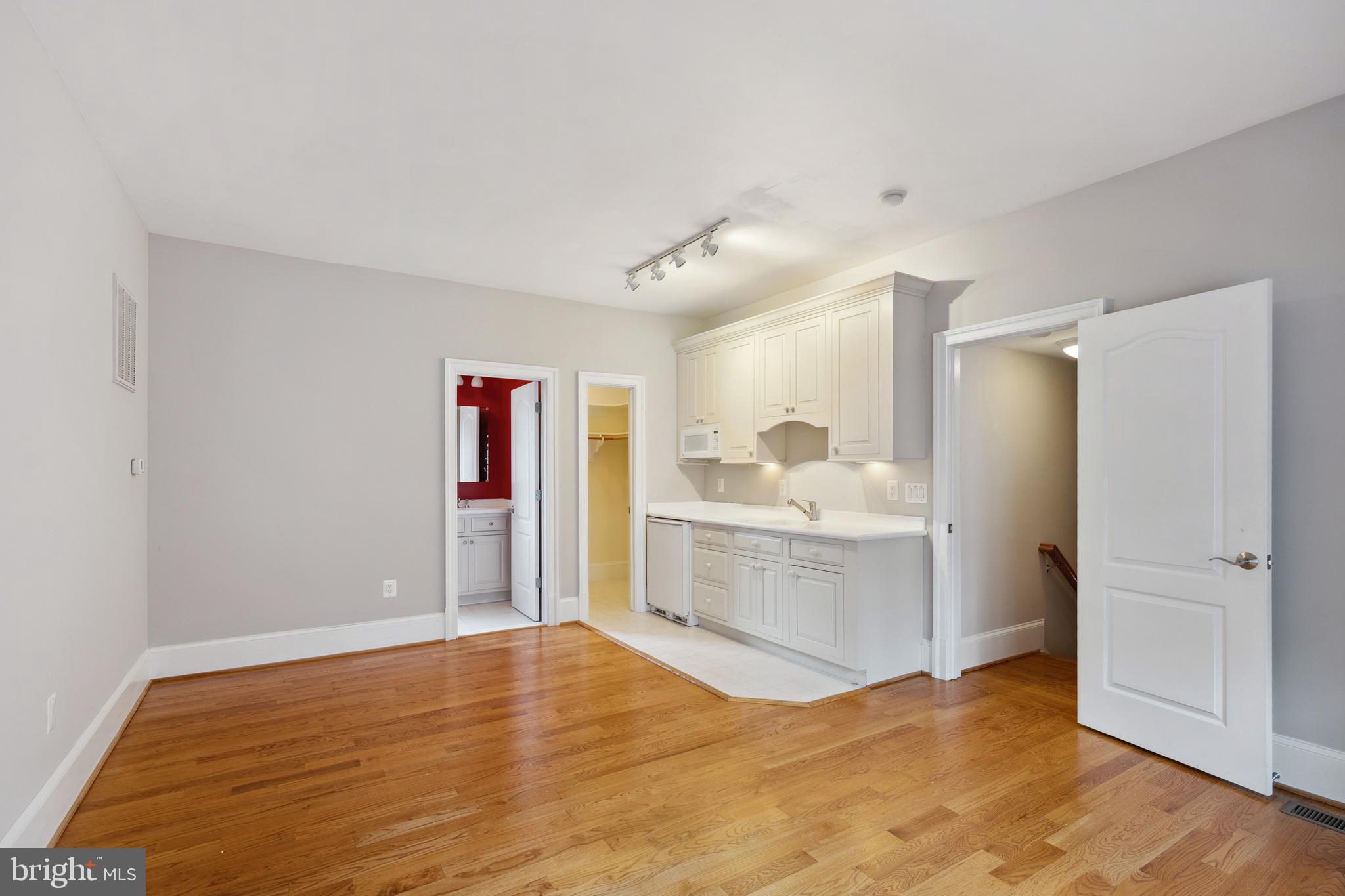 MOORE HILL ESTATES - Residential