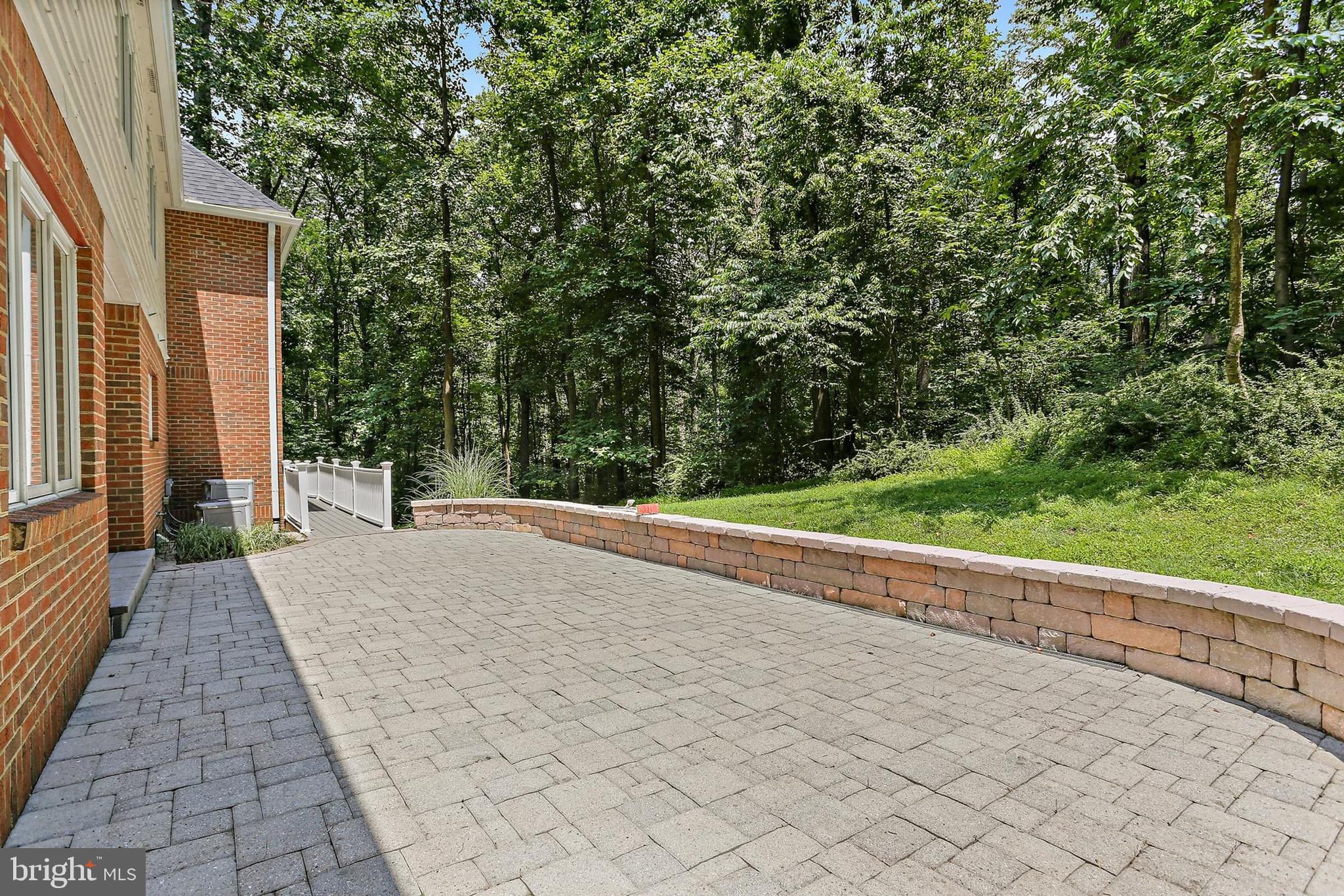 TRIADELPHIA WOODS - Residential Lease