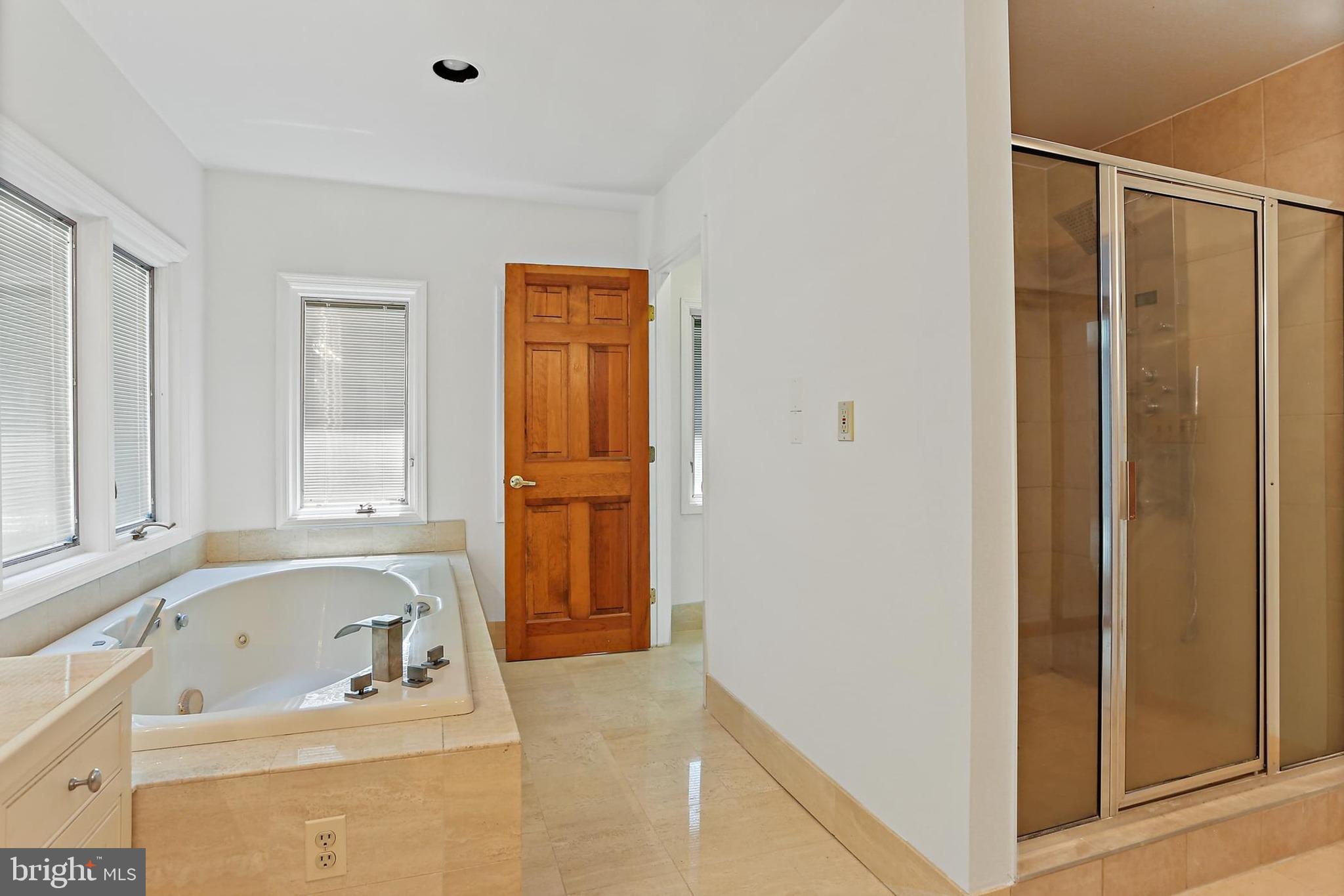 TRIADELPHIA WOODS - Residential Lease