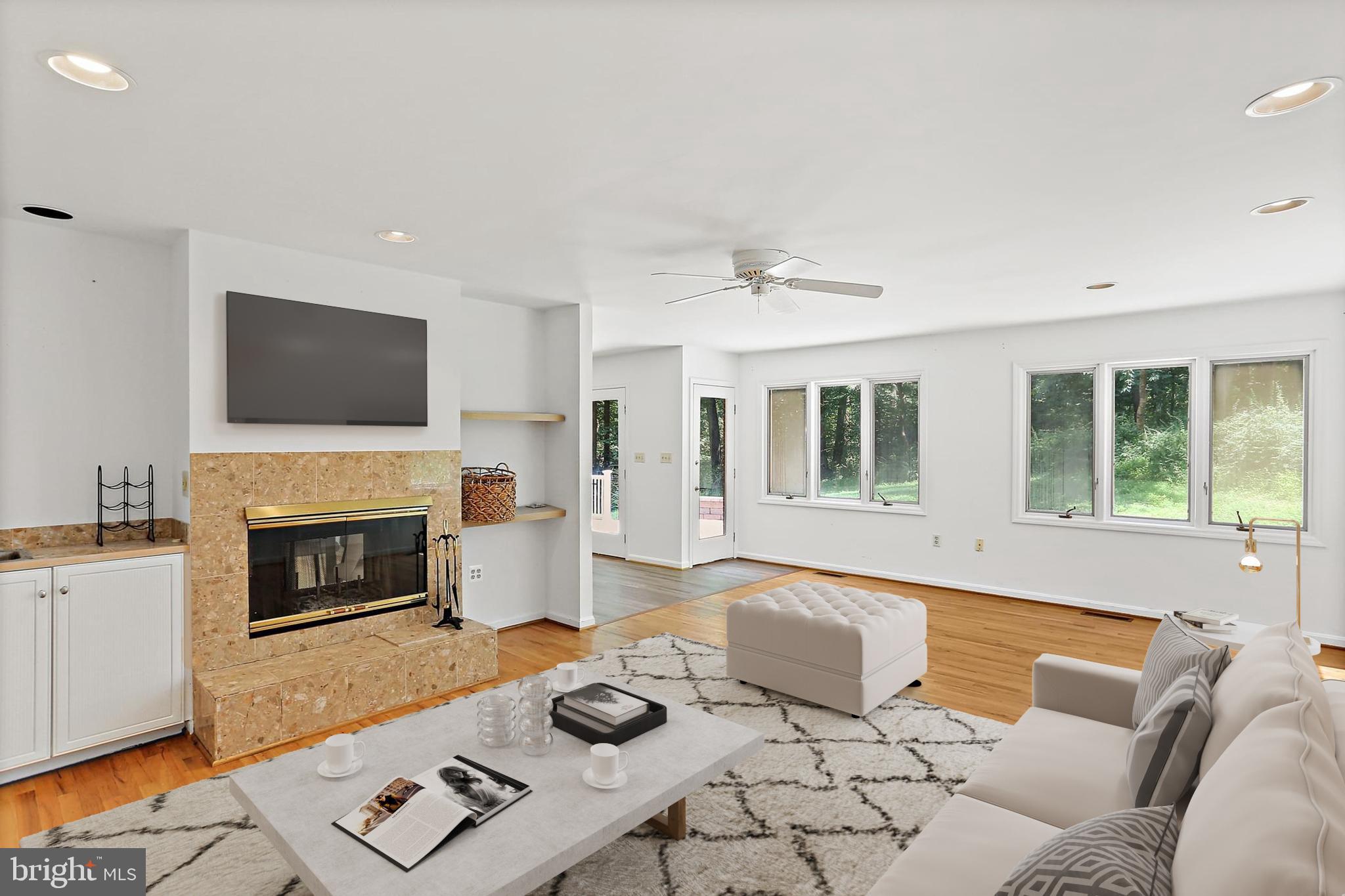 TRIADELPHIA WOODS - Residential Lease