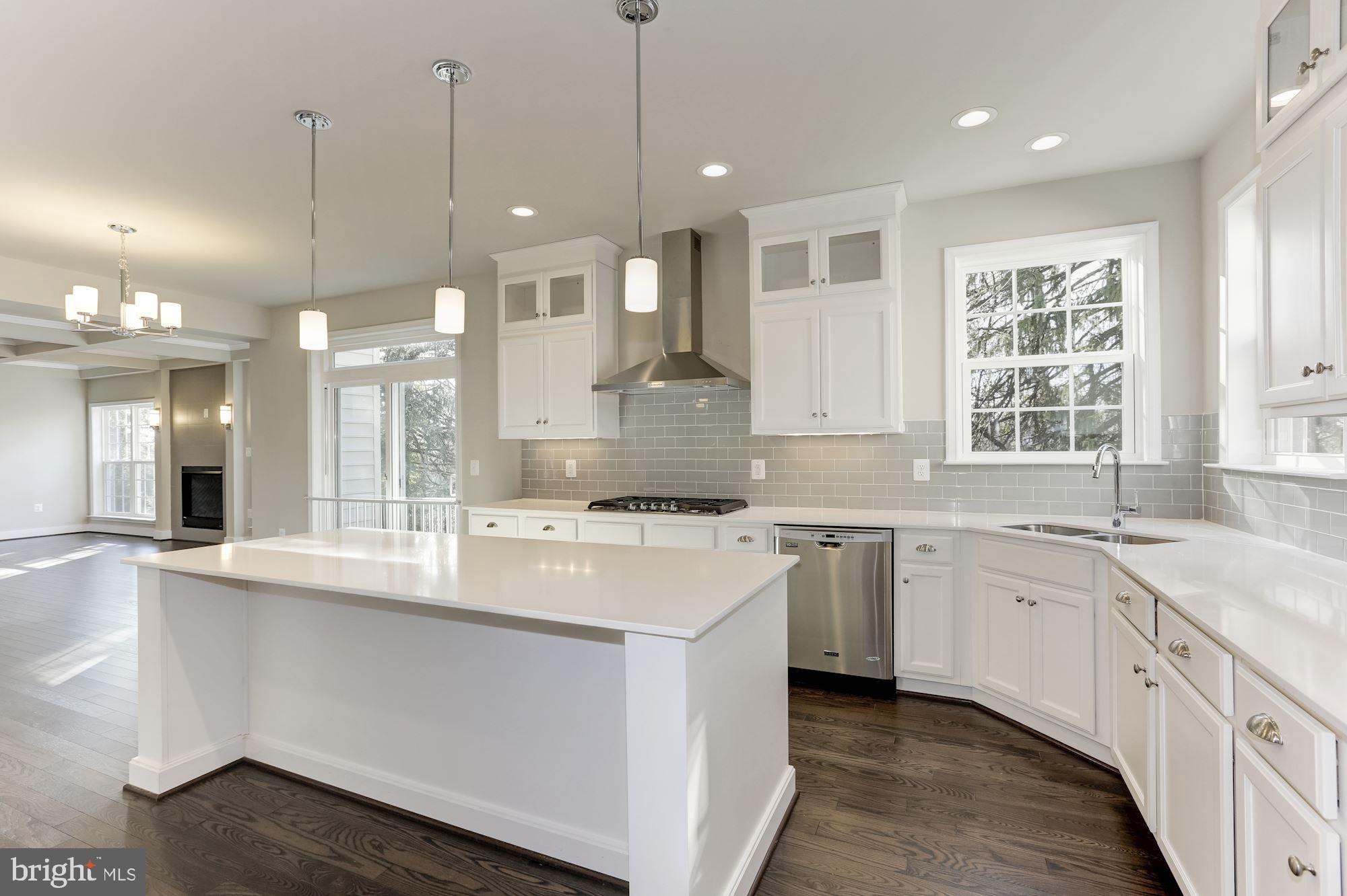 ANNAPOLIS RIDGE - Residential