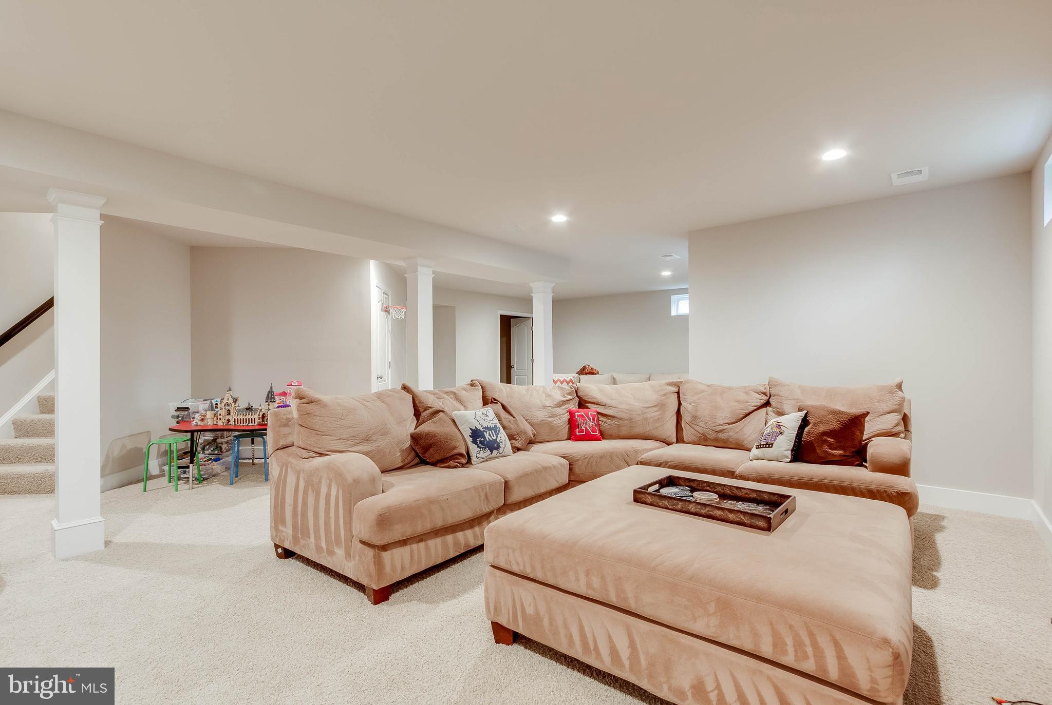 ANNAPOLIS RIDGE - Residential