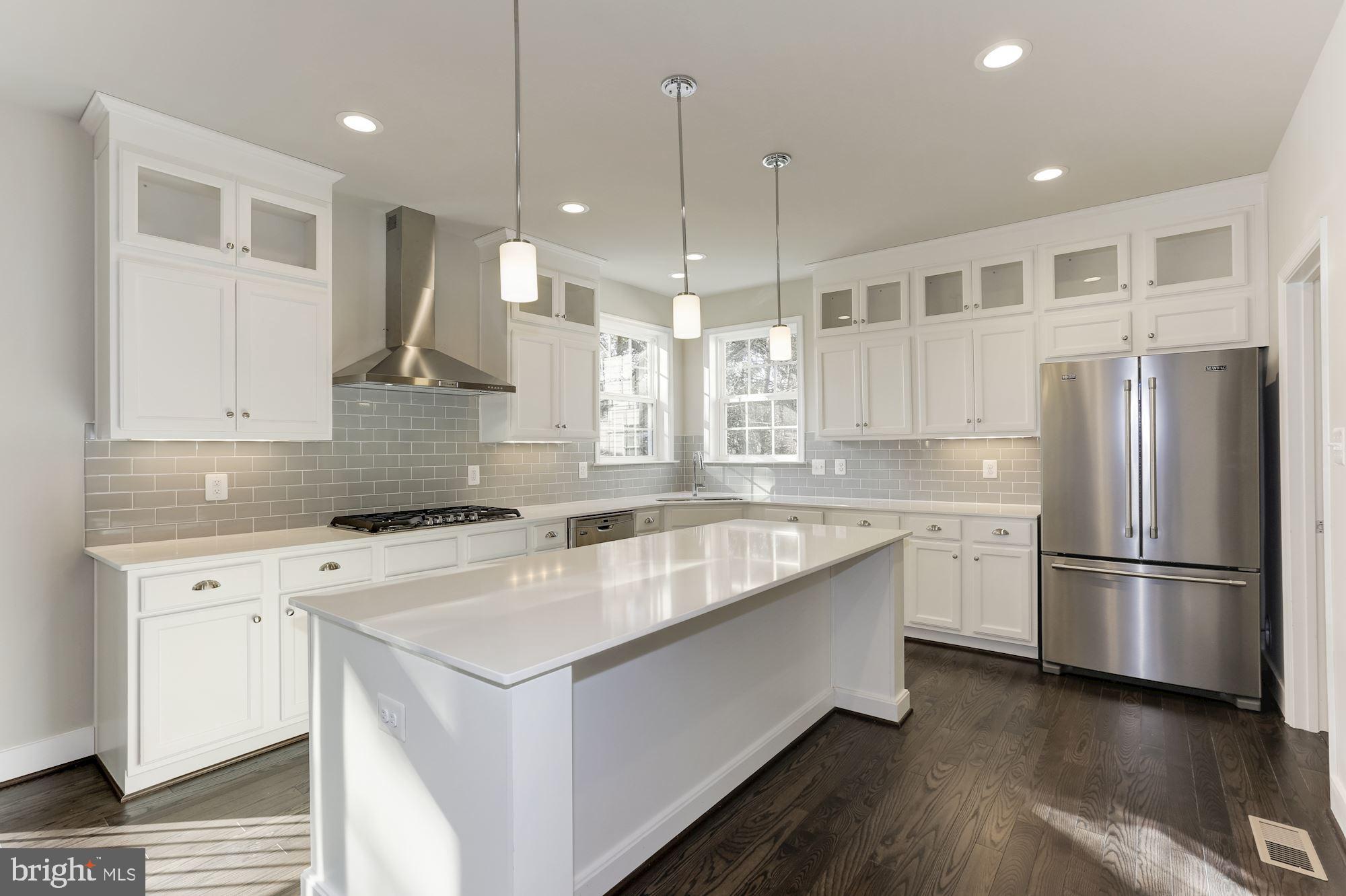 ANNAPOLIS RIDGE - Residential