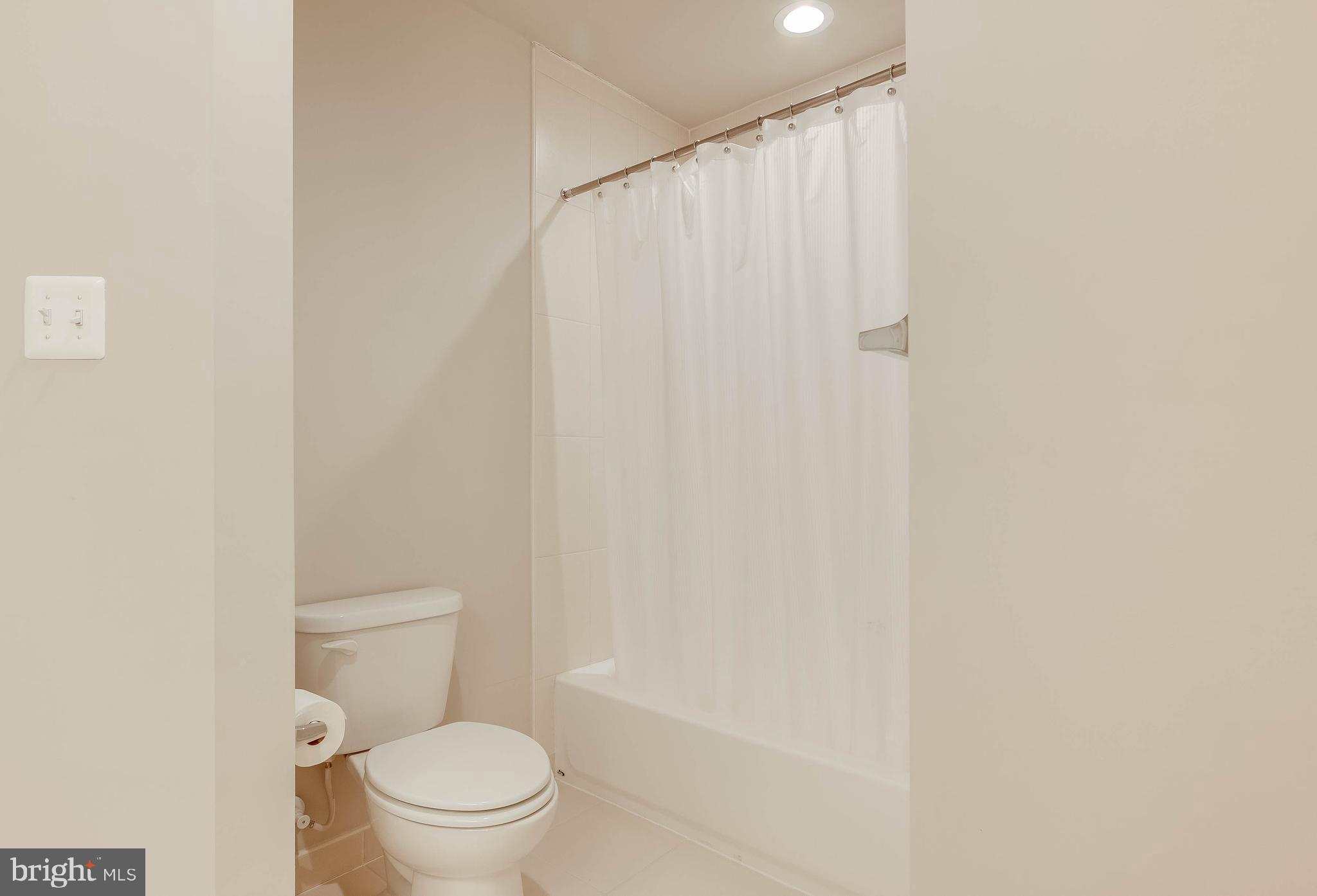 ANNAPOLIS RIDGE - Residential