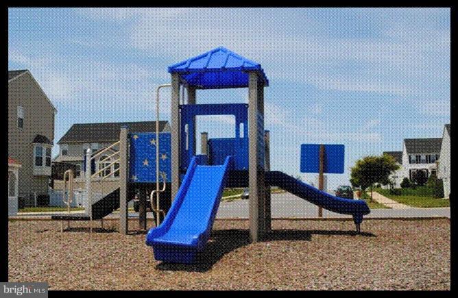 LAKELAND PLACE - Residential