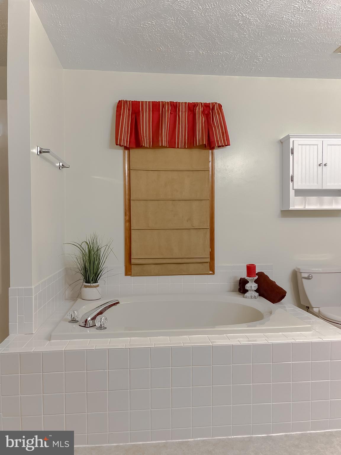 WHITEHALL - Residential