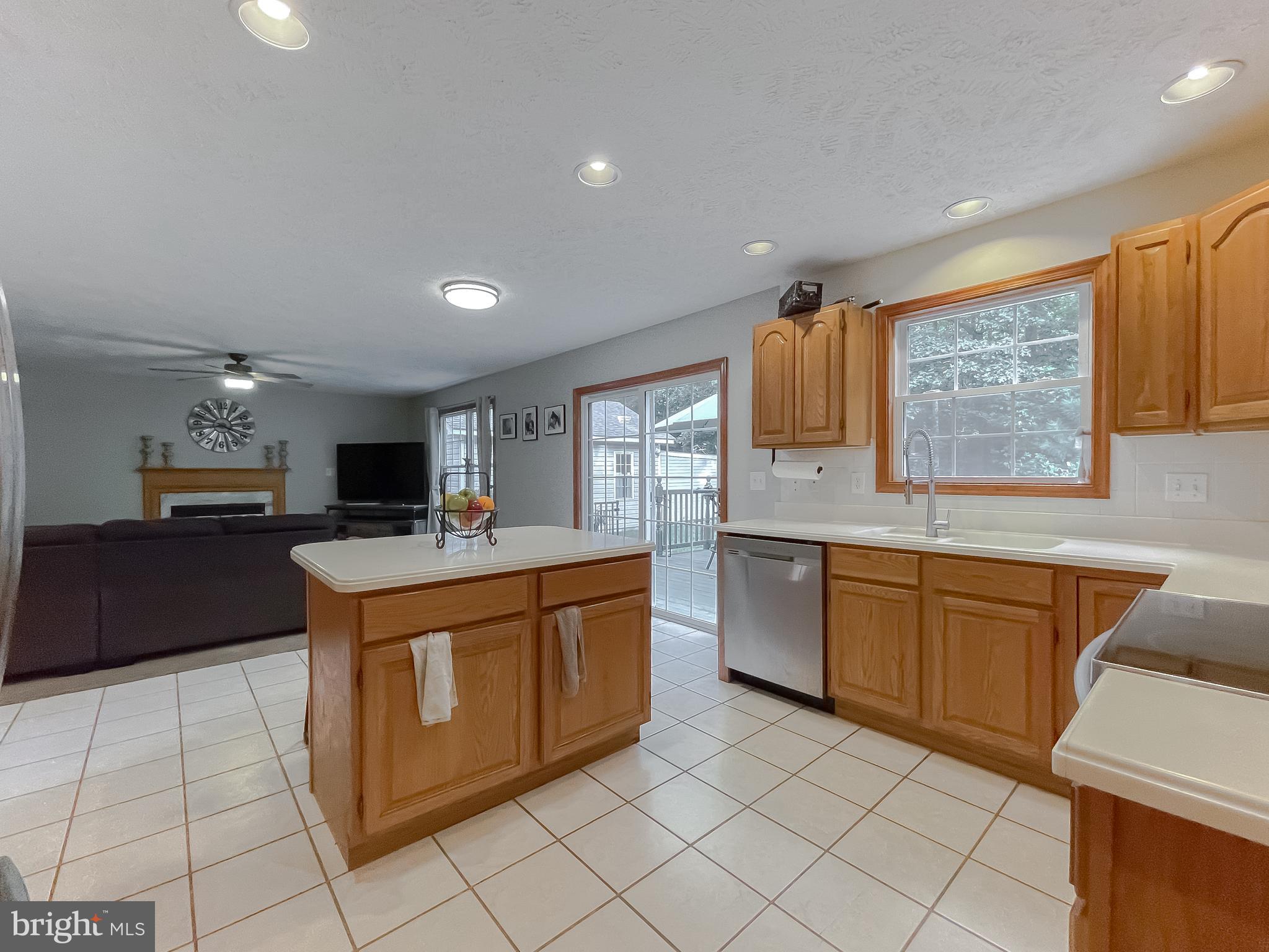 WHITEHALL - Residential