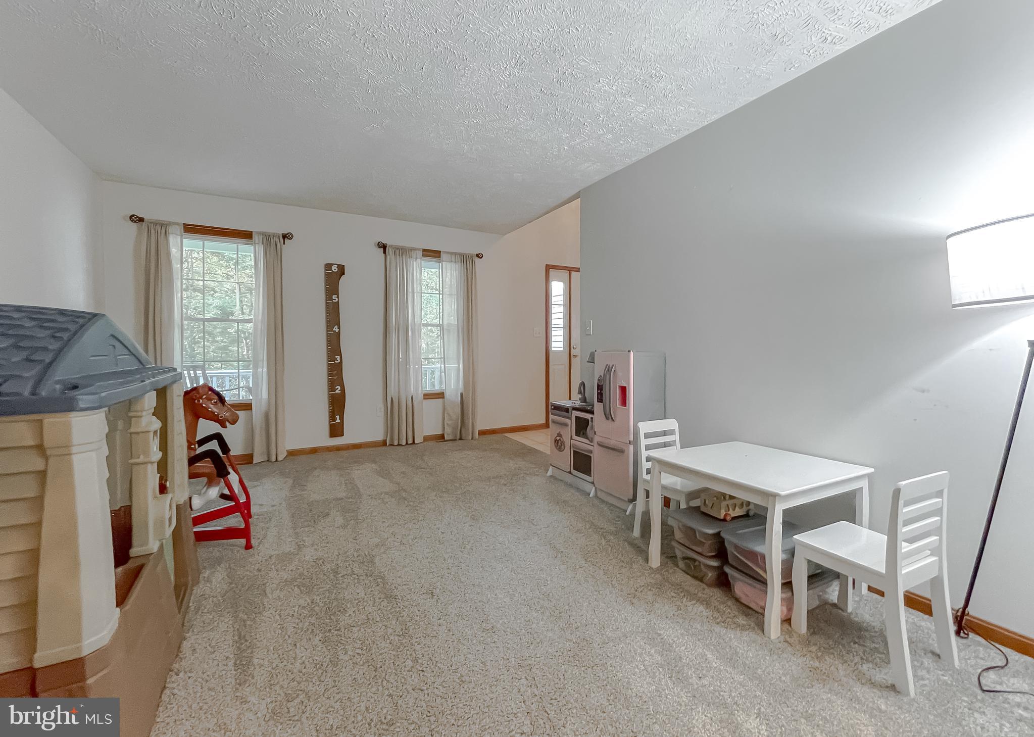 WHITEHALL - Residential