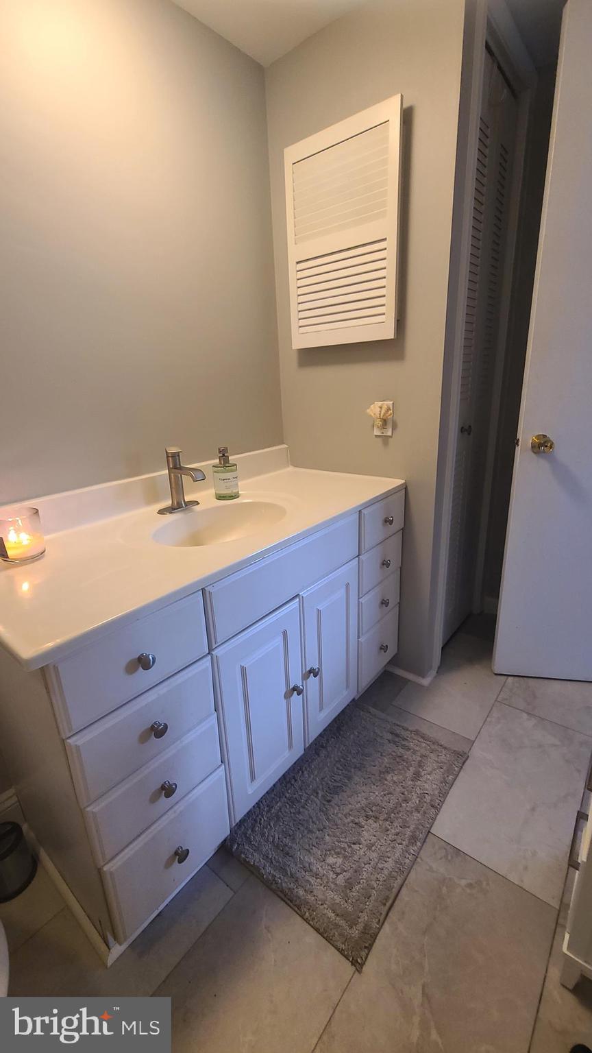 CHATHAM VIL OF TOW - Residential