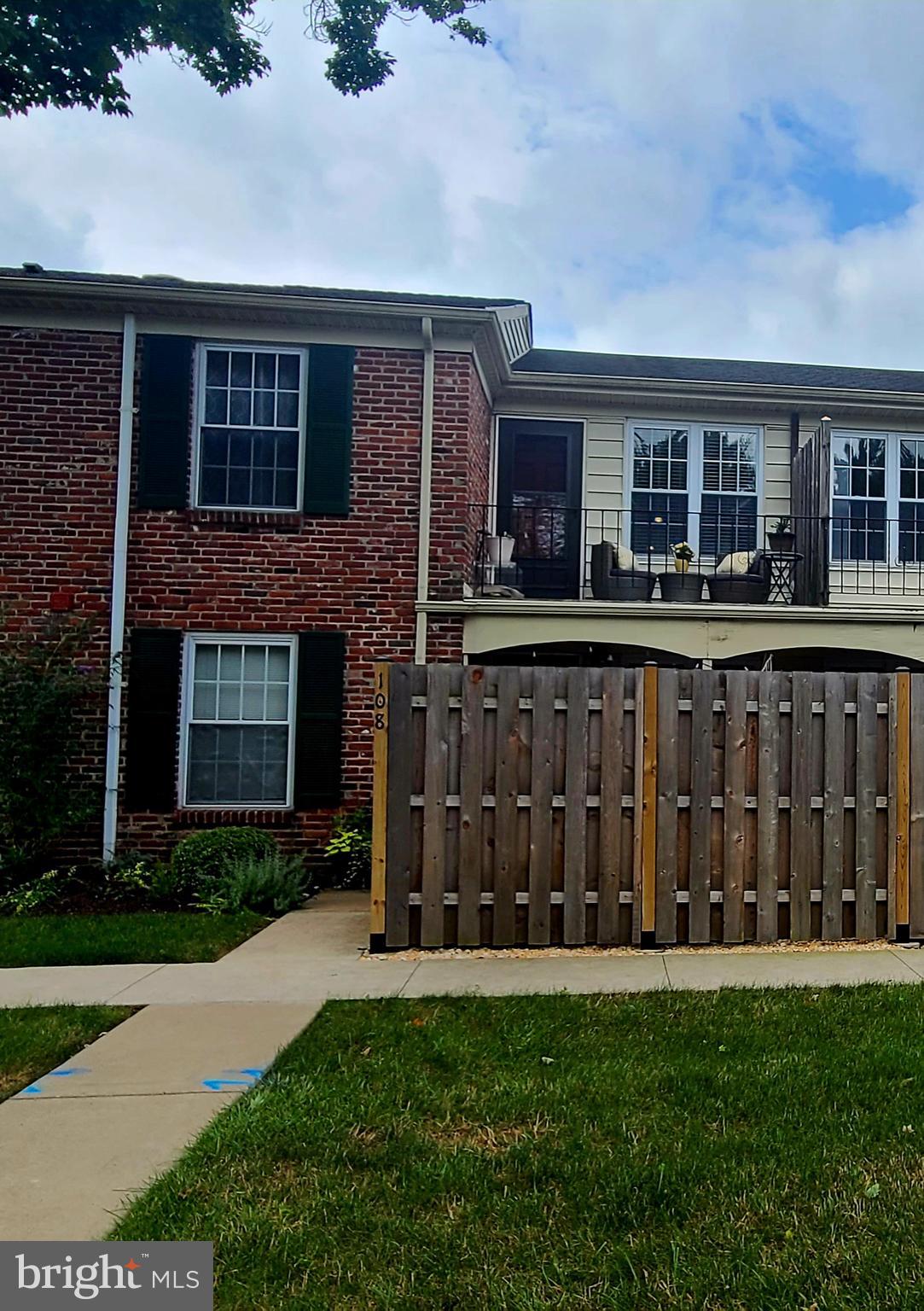 CHATHAM VIL OF TOW - Residential