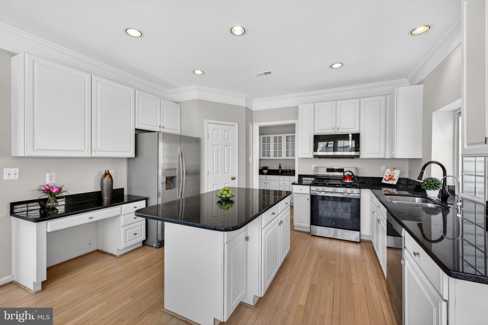 CLOPPERS MILL WEST - Residential