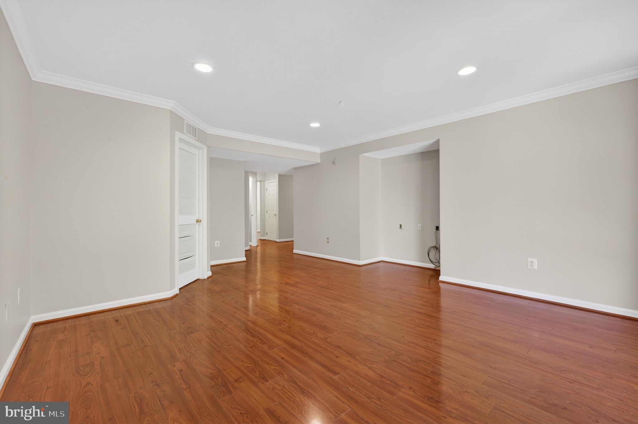 CLOPPERS MILL WEST - Residential