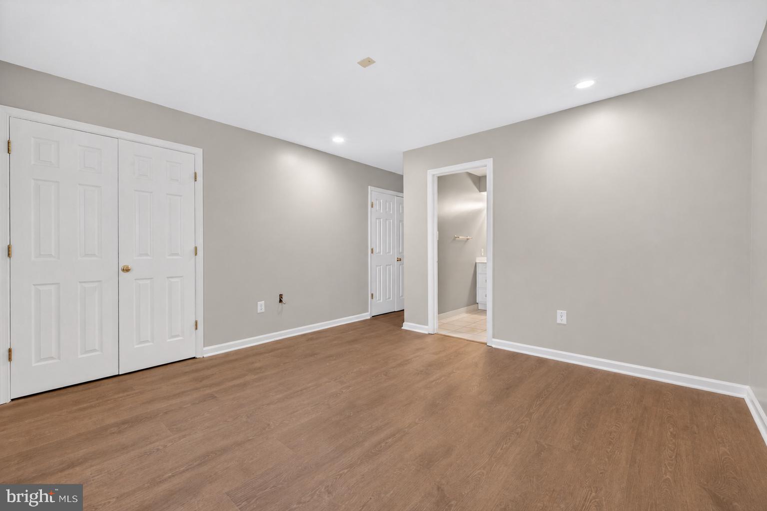 CLOPPERS MILL WEST - Residential