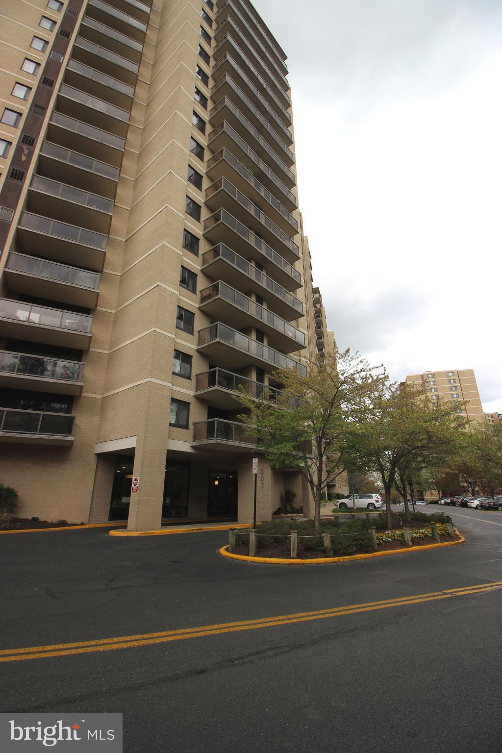 307 YOAKUM PARKWAY 1701