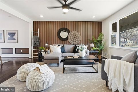 Homes For Sale - 7918 Elizabeth Road<br/> PASADENA, MD 21122