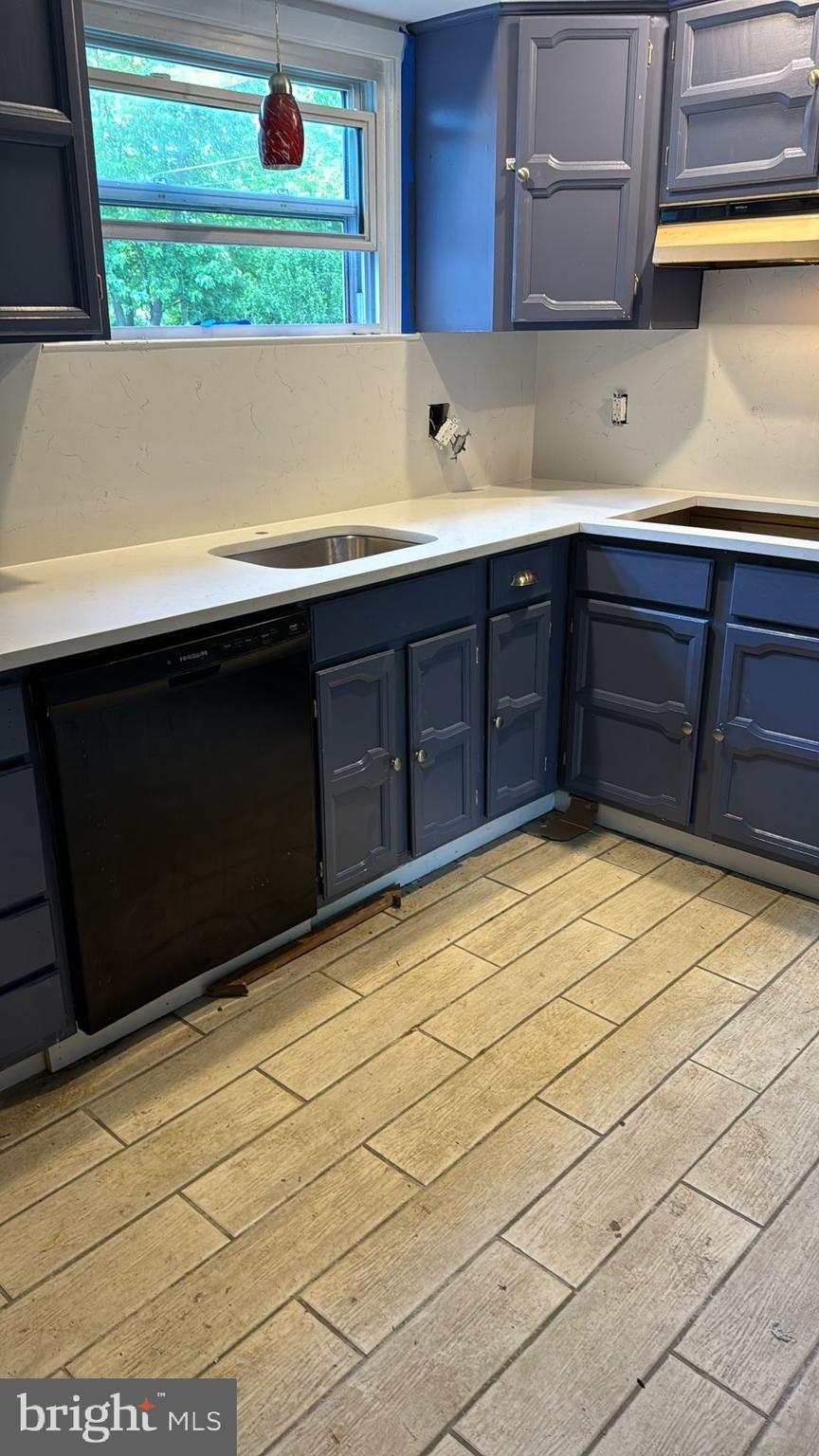 MEADOWBROOK - Residential