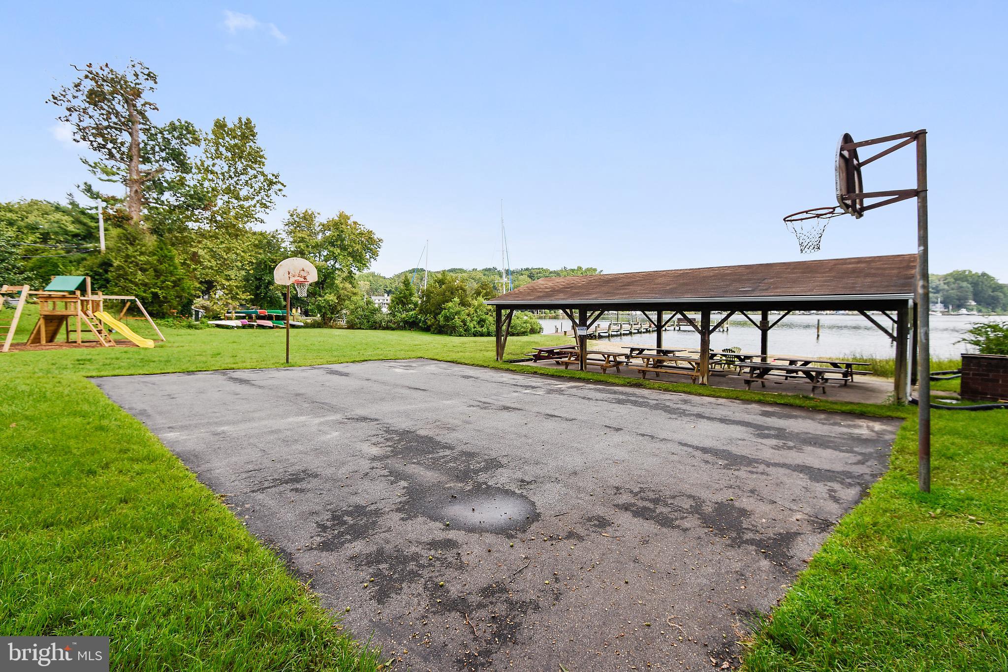 SEVERN LANDING - Residential