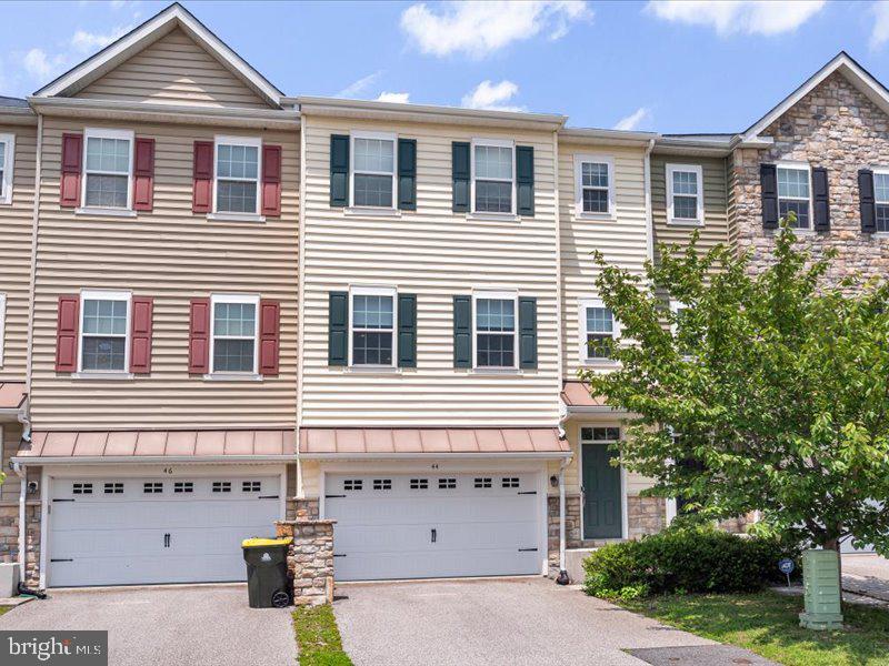 44 MUNRO ROAD
