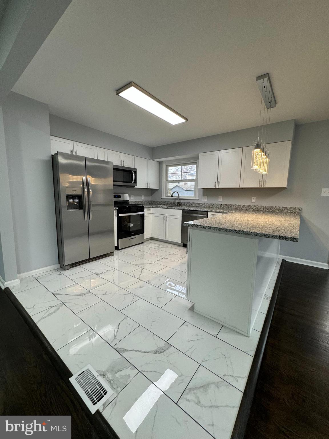 HILLCREST ESTATES - Residential