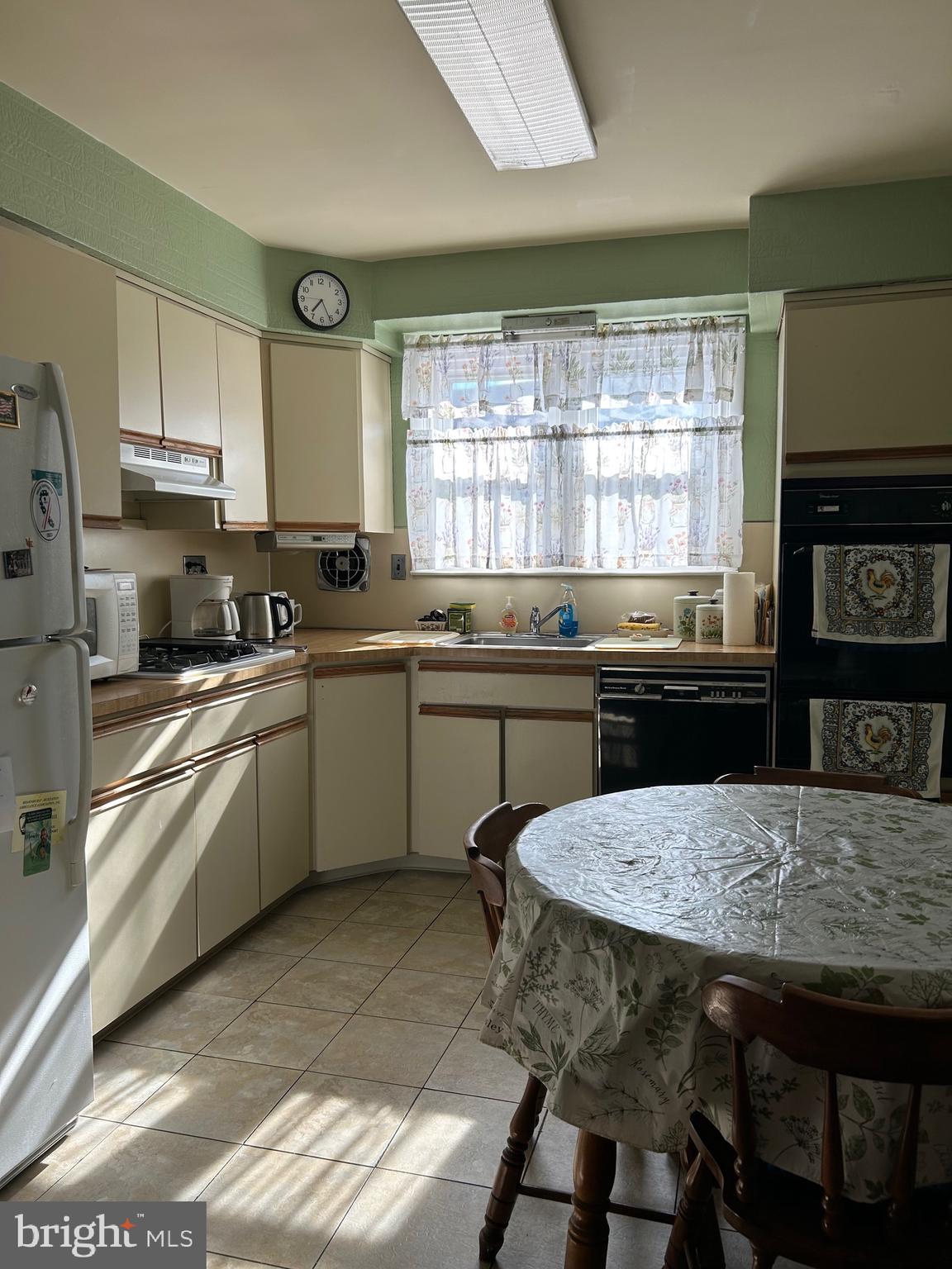 BELLS CORNER - Residential