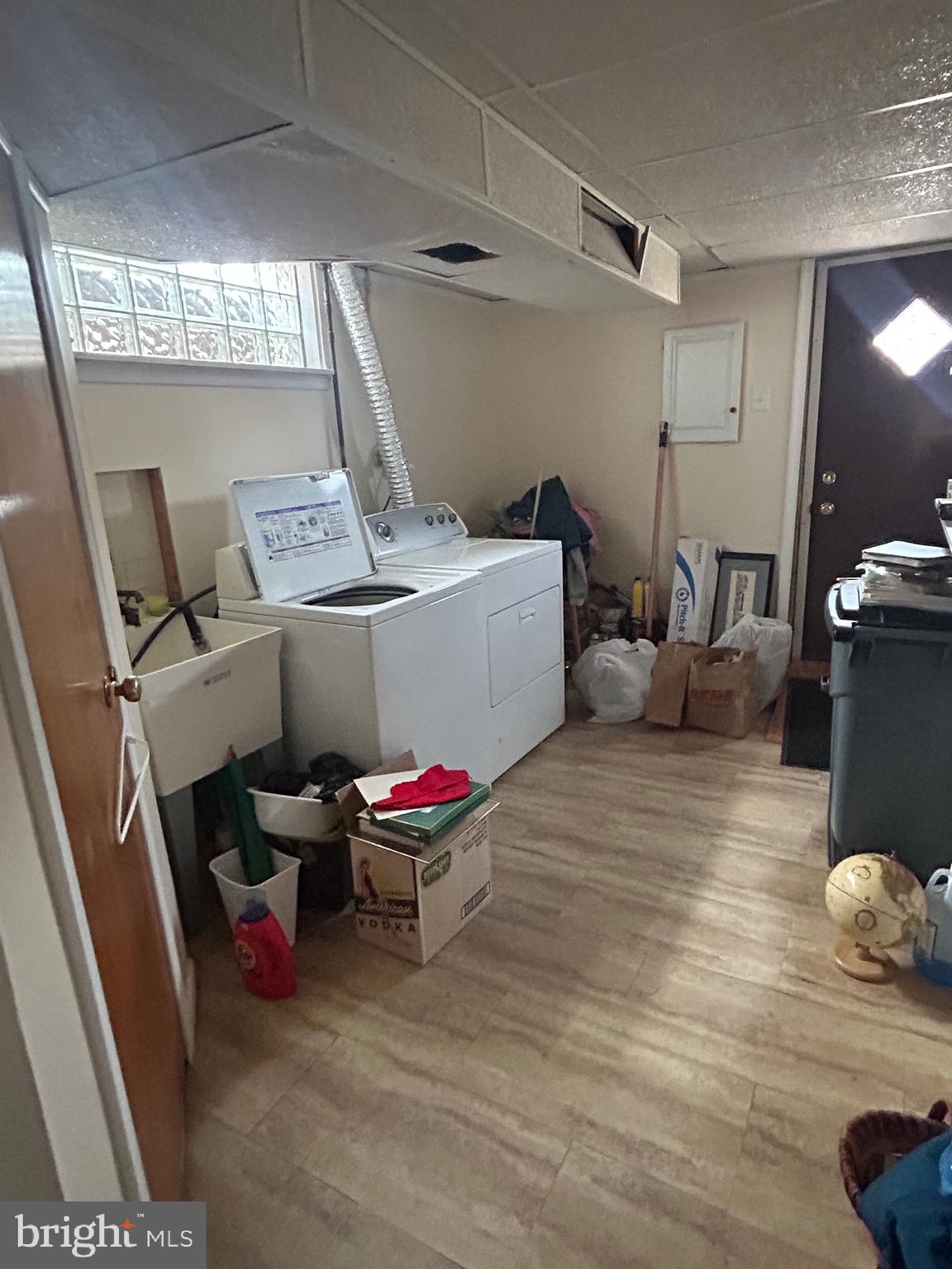 BELLS CORNER - Residential