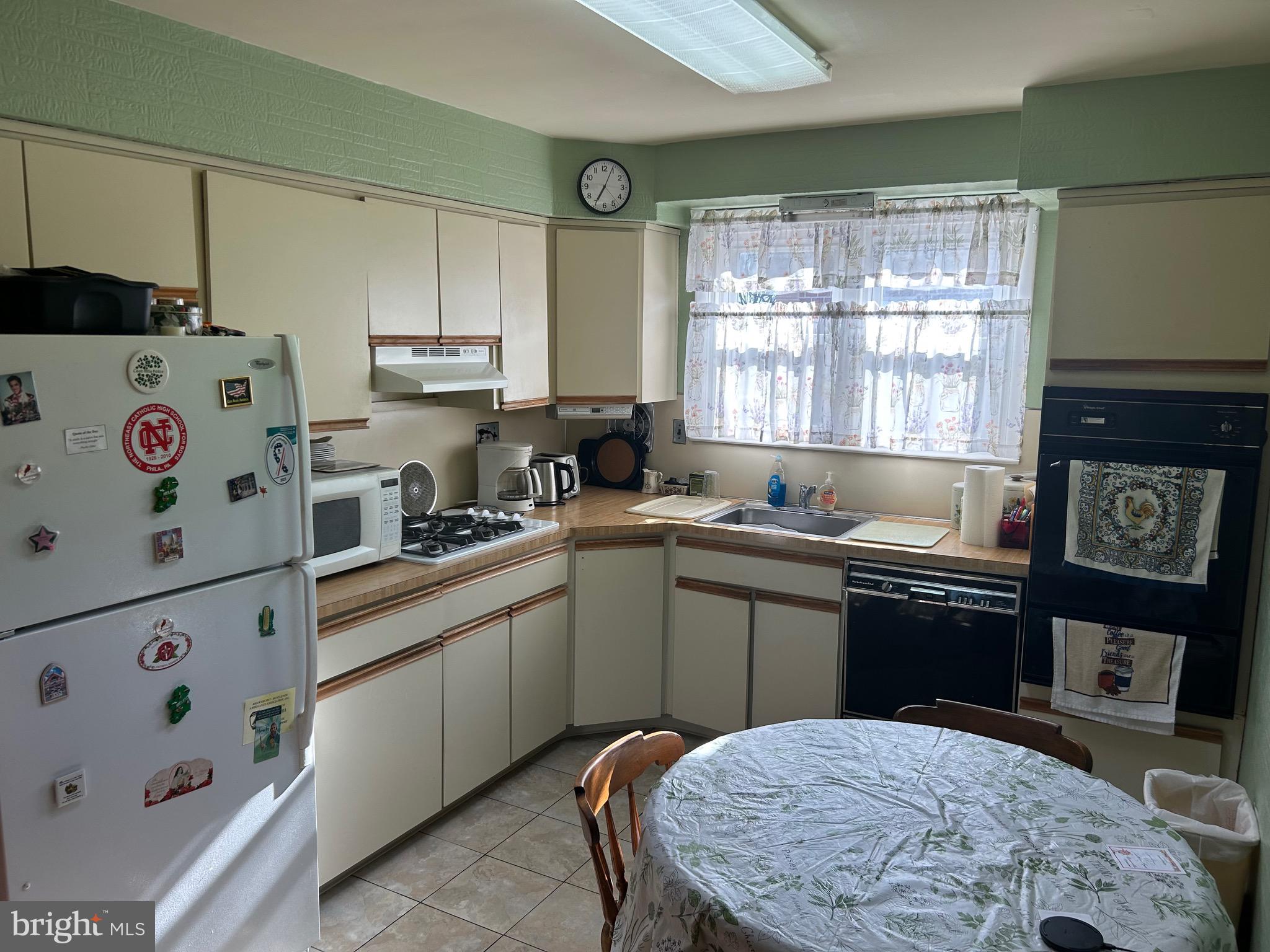 BELLS CORNER - Residential