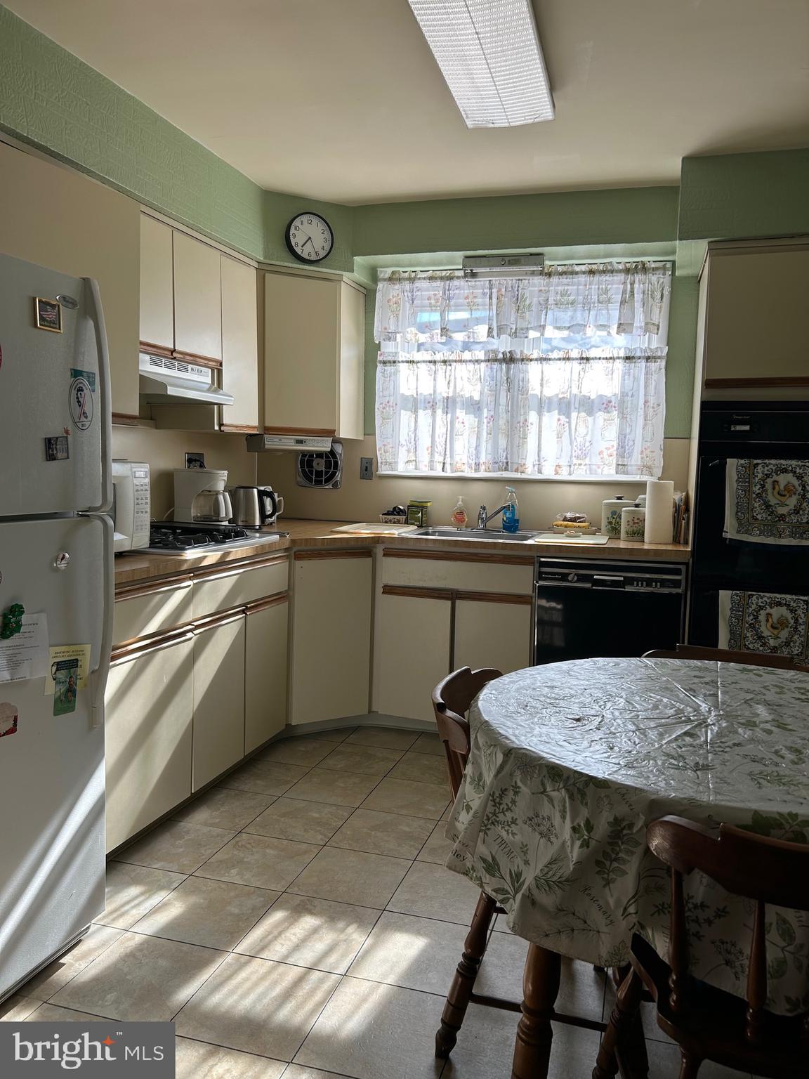 BELLS CORNER - Residential