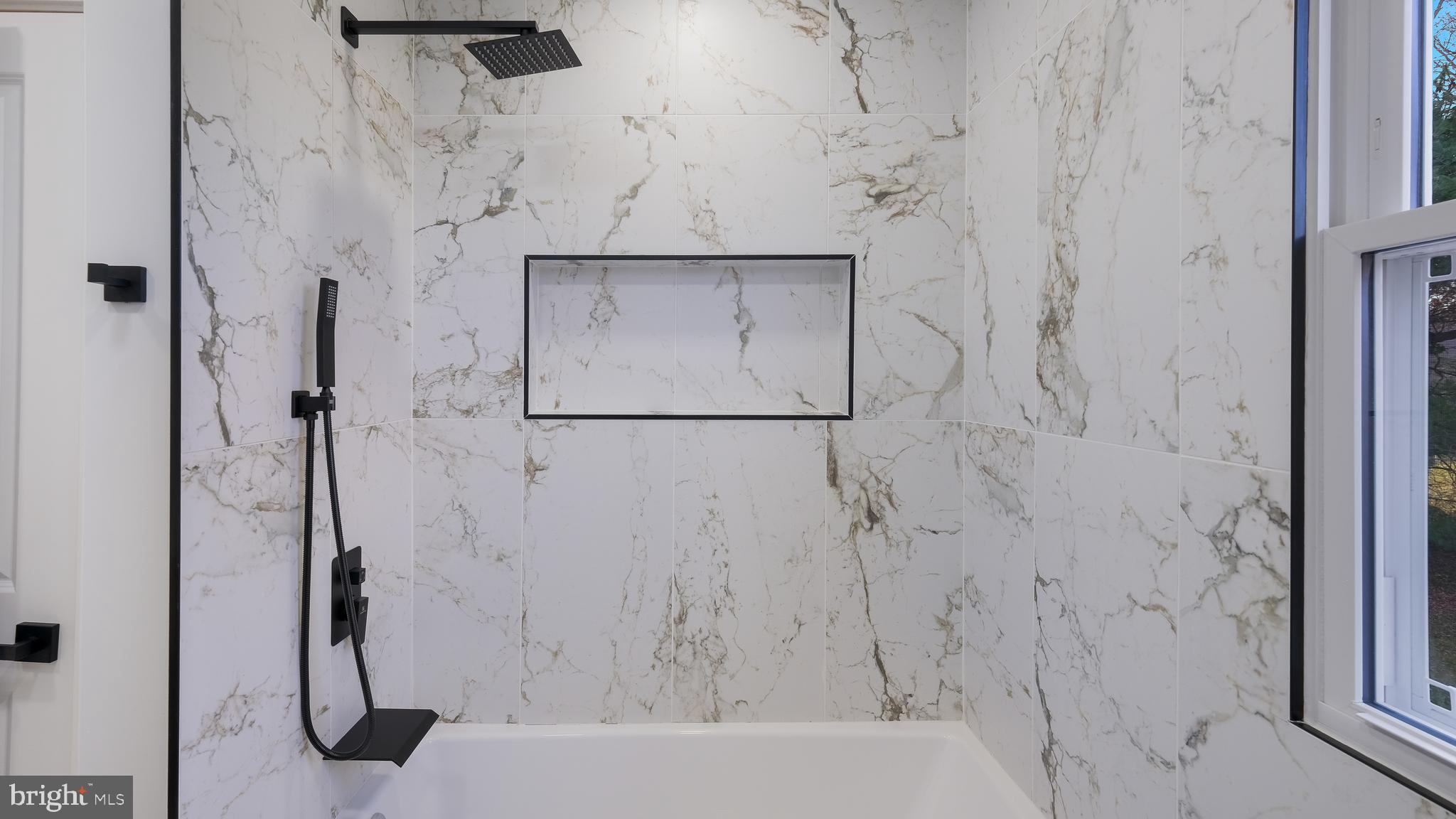 ALBIDALE - Residential