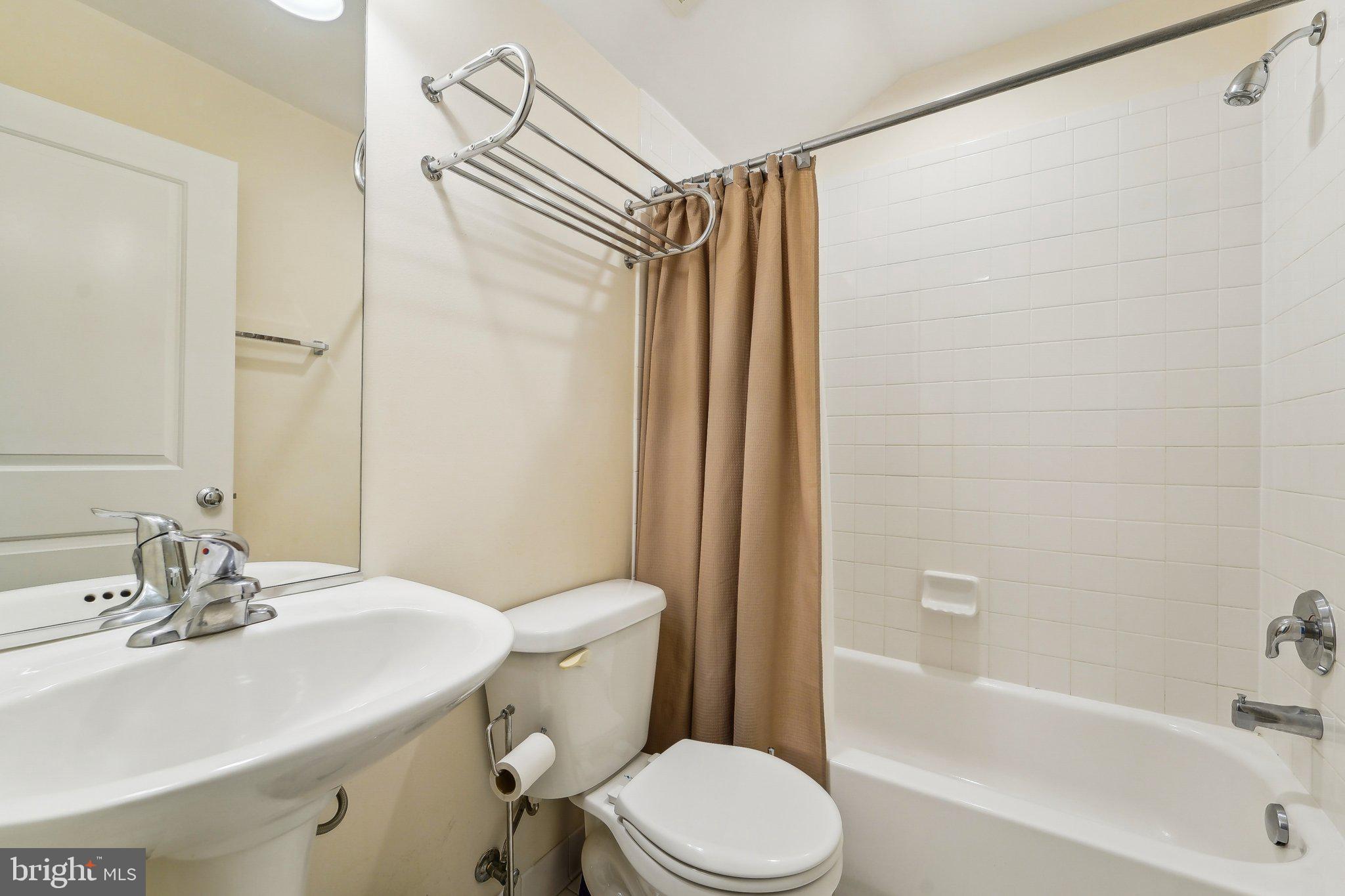 TOWNS OF DOGWOOD - Residential