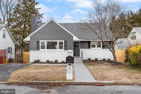 42 Hazelhurst Avenue, Trenton, NJ MLS: NJME2071318