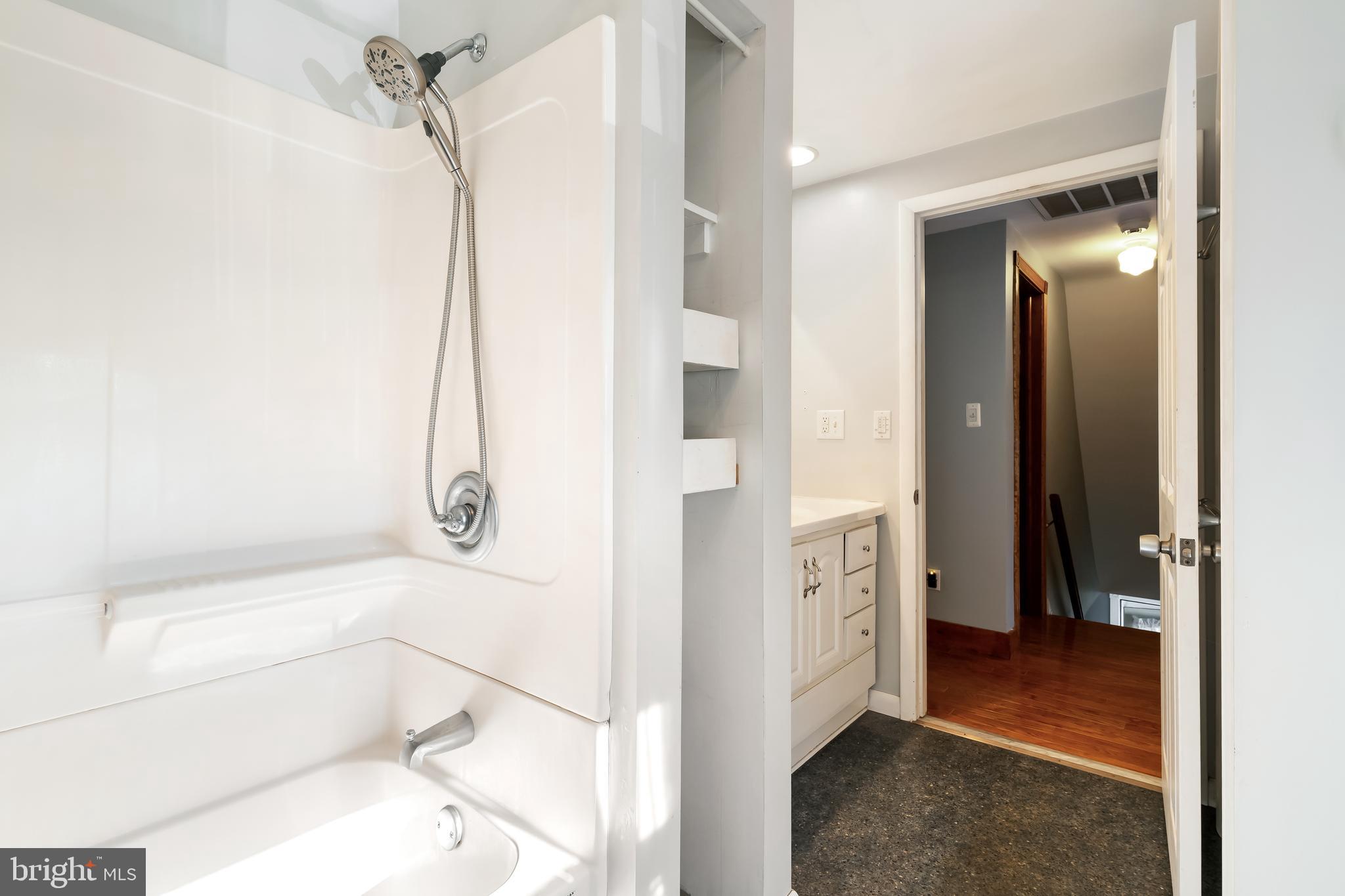 NON AVAILABLE - Residential