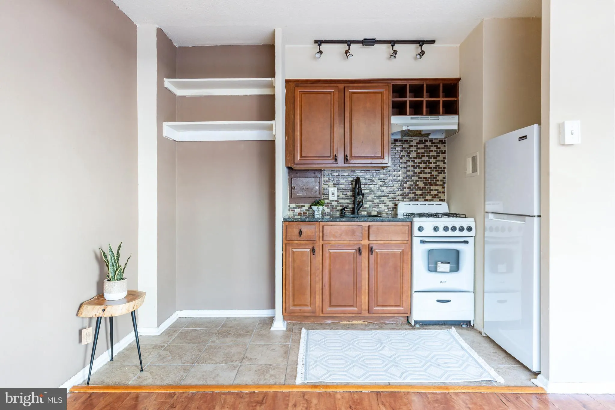 Philadelphia, Pennsylvania 19103, United States, ,1 BathroomBathrooms,Residential,Pending,37405