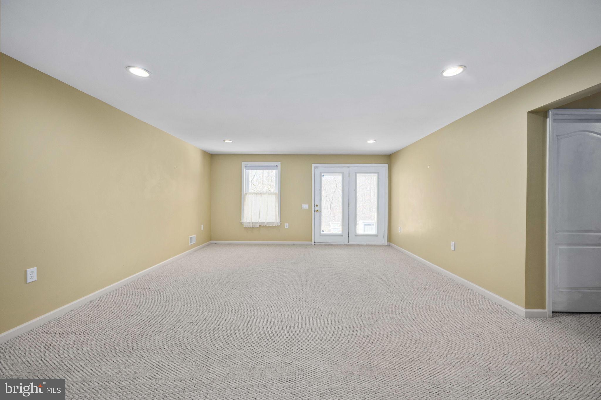 FALLS RUN - Residential