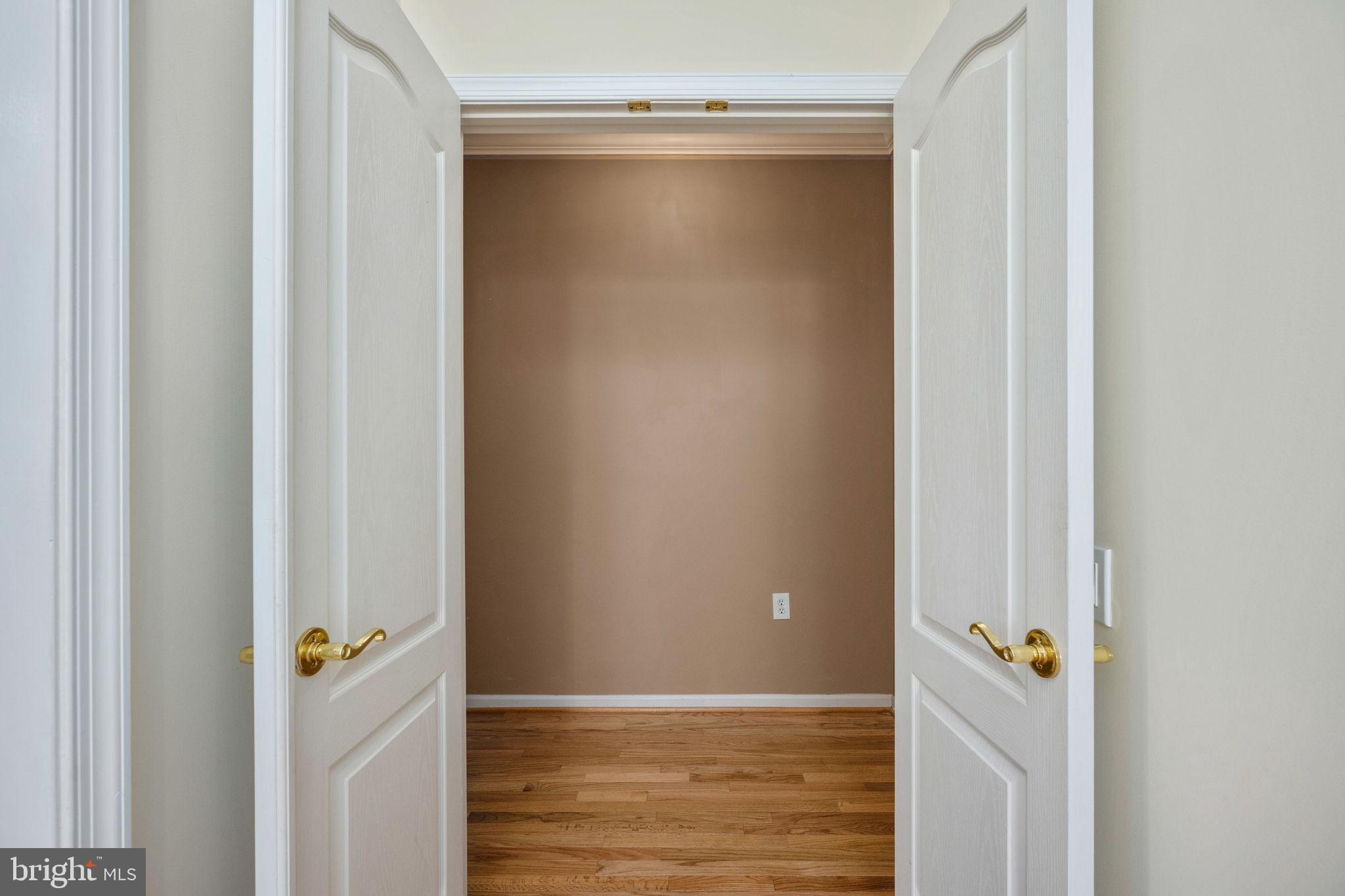 FALLS RUN - Residential