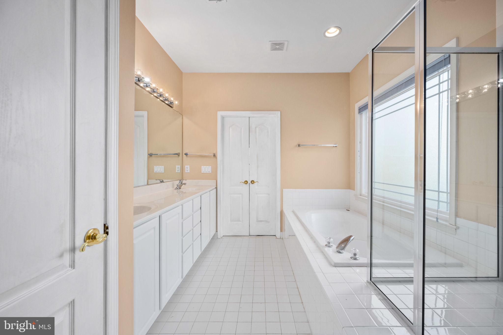 FALLS RUN - Residential