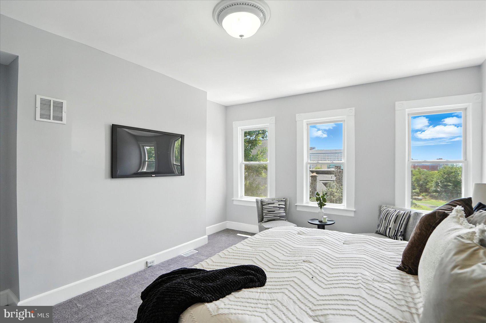 BIDDLE STREET - Residential Lease