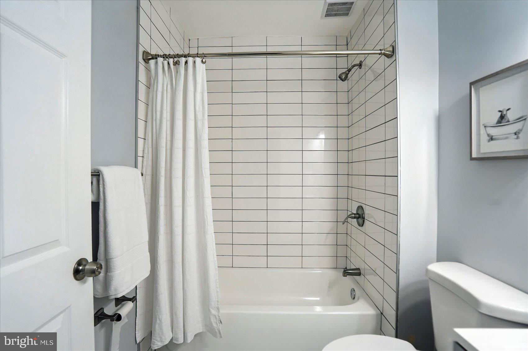 BIDDLE STREET - Residential Lease