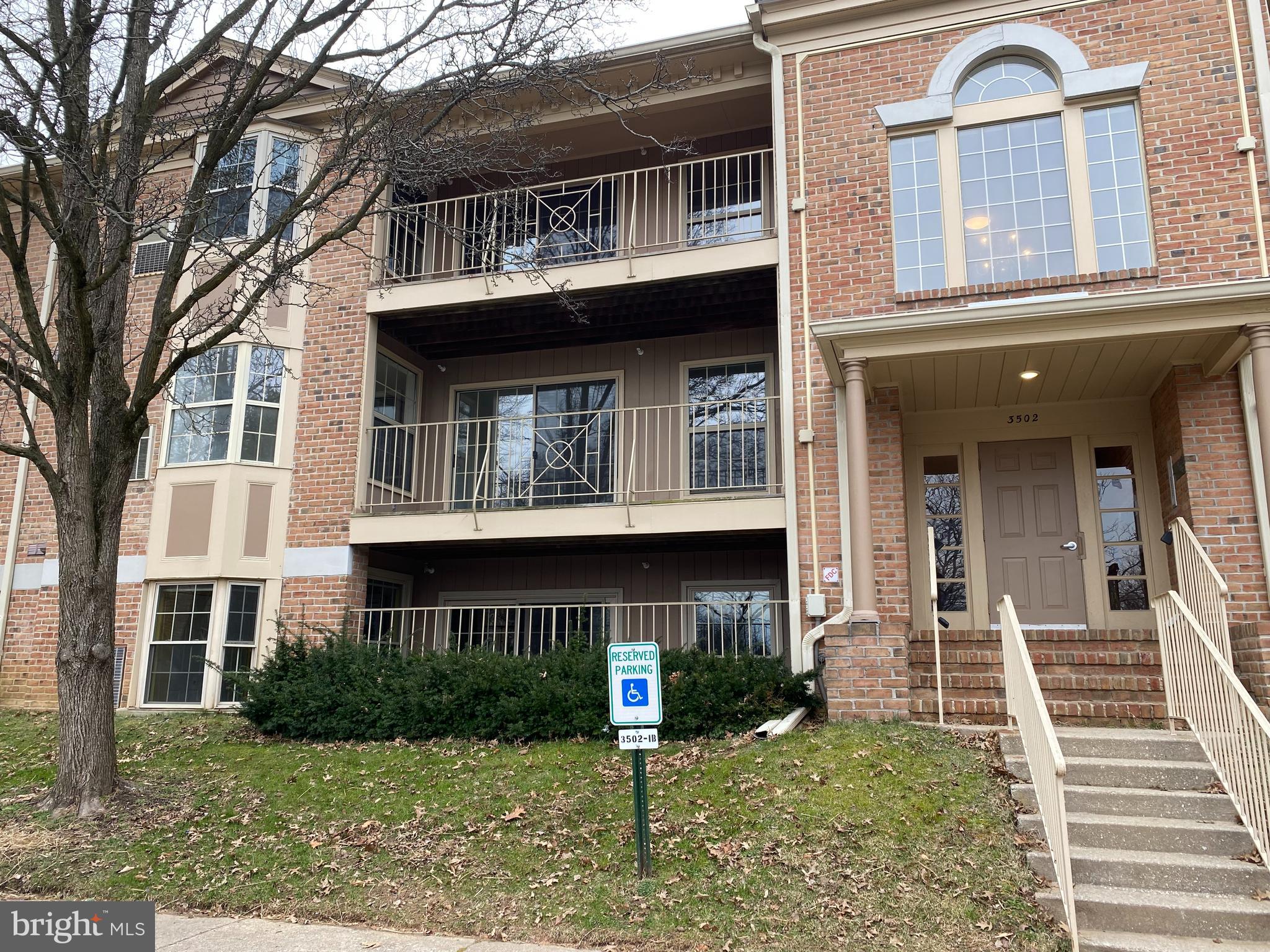 THE POINTE - Residential