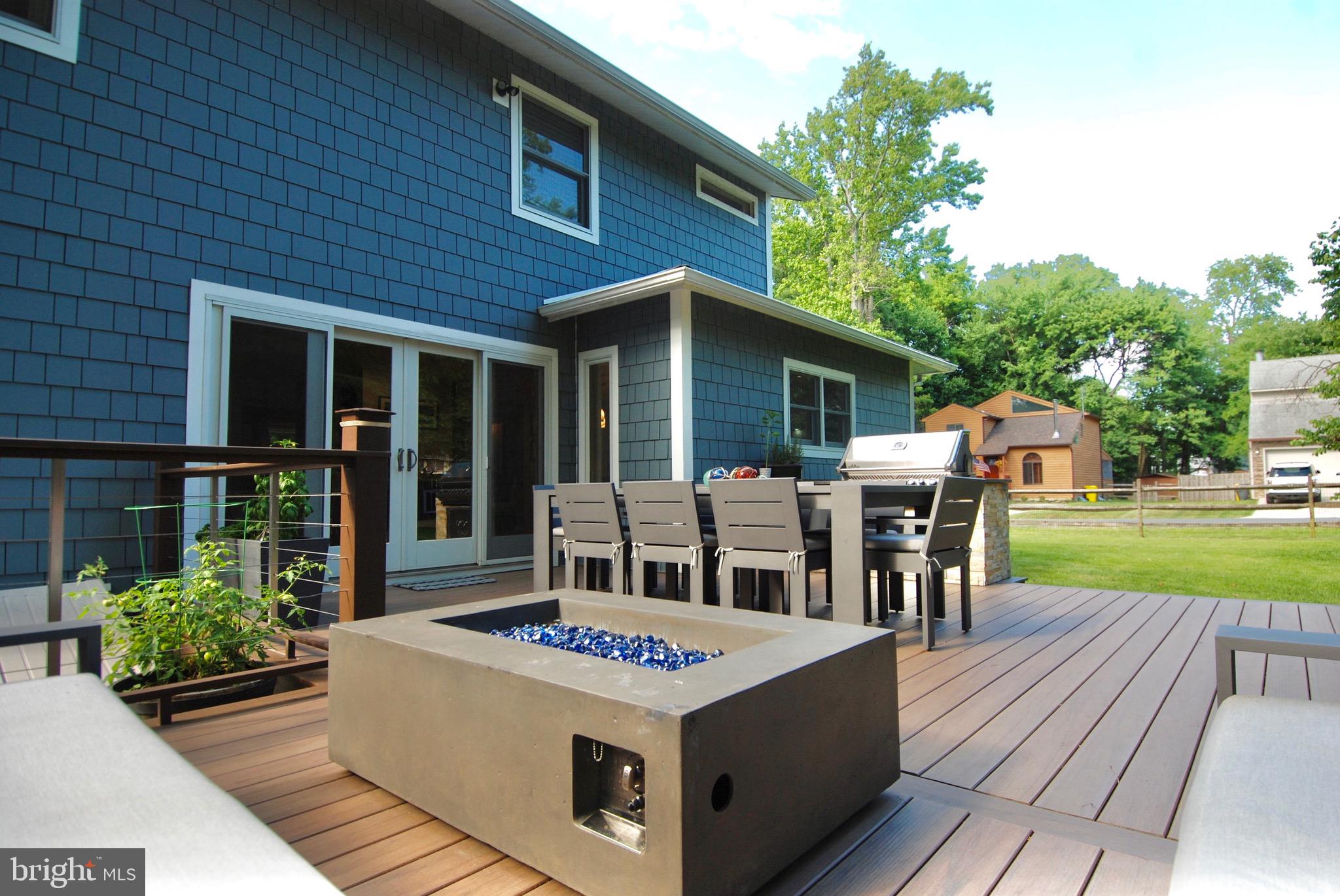 ARUNDEL ON THE BAY - Residential